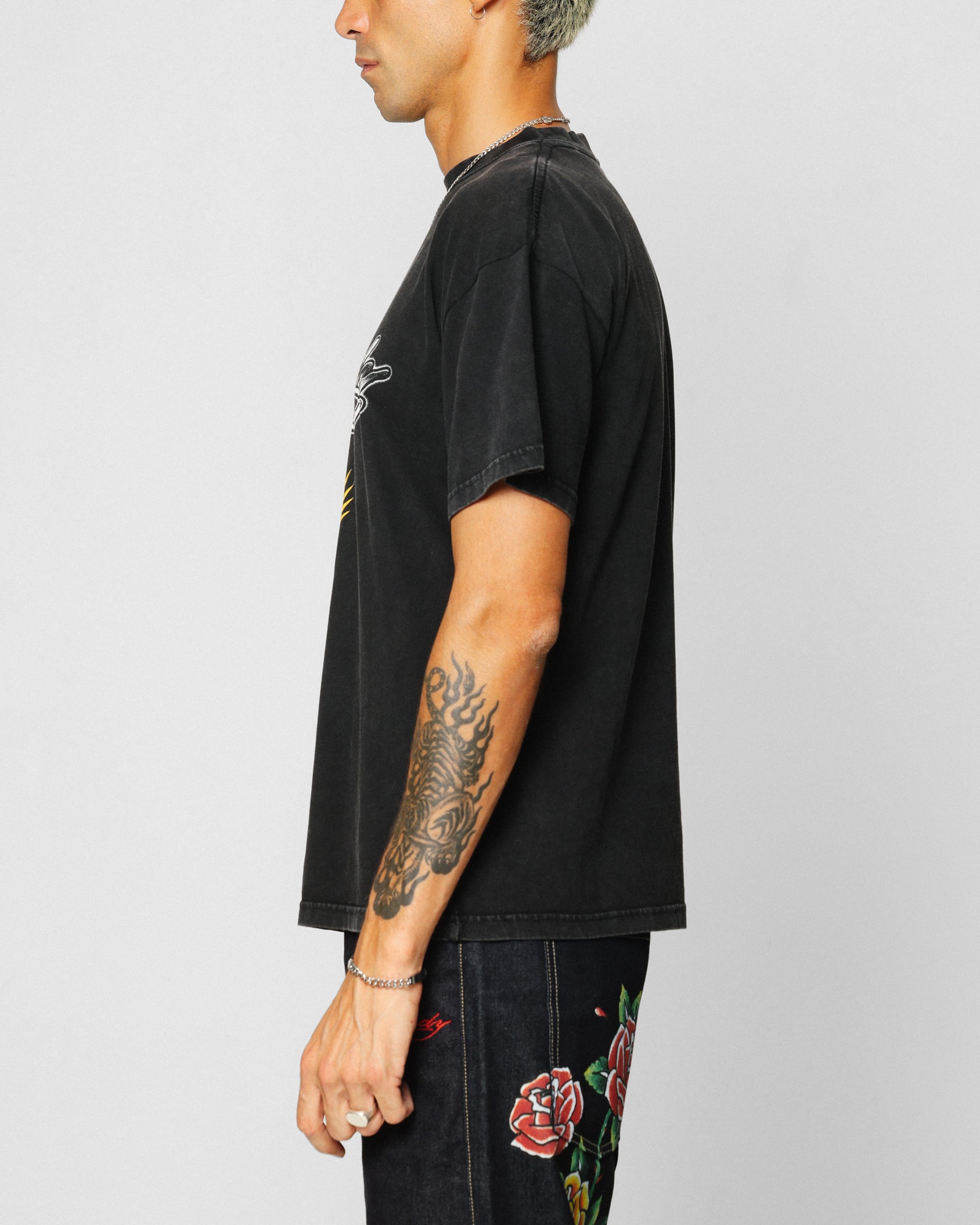 {product_title} - {shop_name}