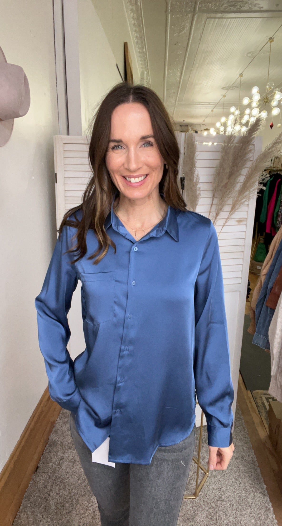 Lauren’s Button Blouse Down、mySite、garagedoors4me