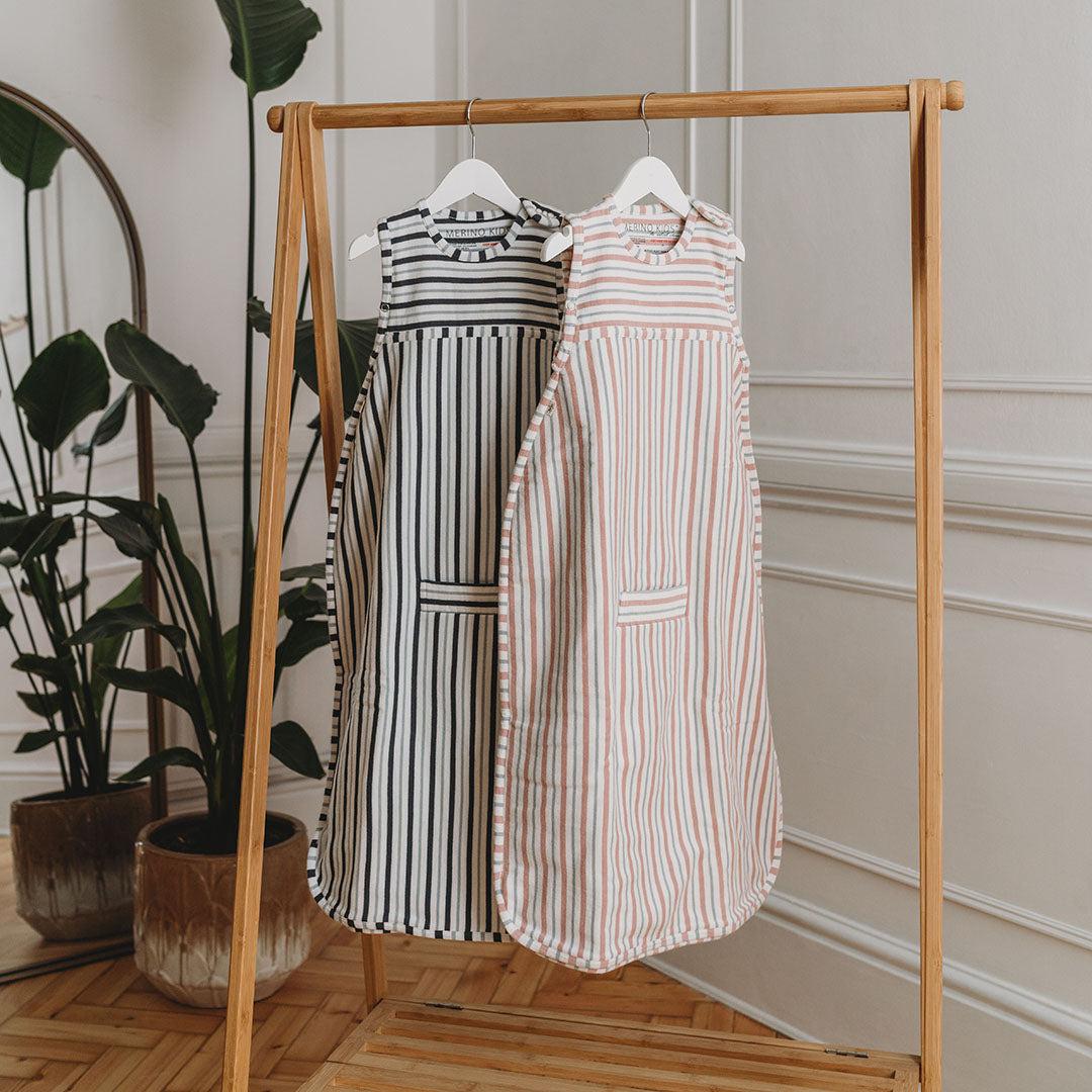  Merino Kids Go Go Sleeping Bag - Duvet Weight - Dark Slate Stripe、mySite、merchandisen