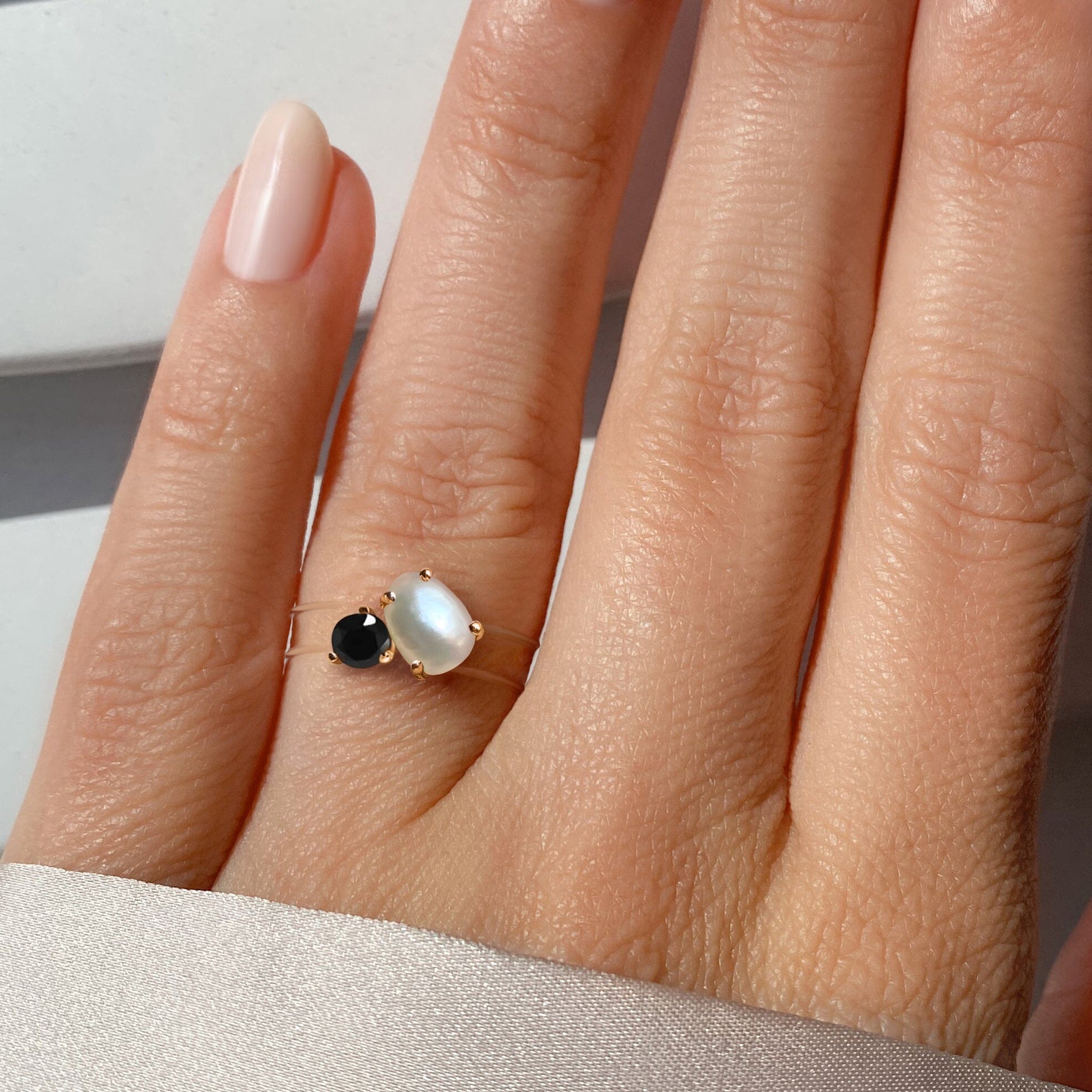 Floating Ring - Toi Et Moi Pearl & Black Obsidian、mySite、hinf8tx79