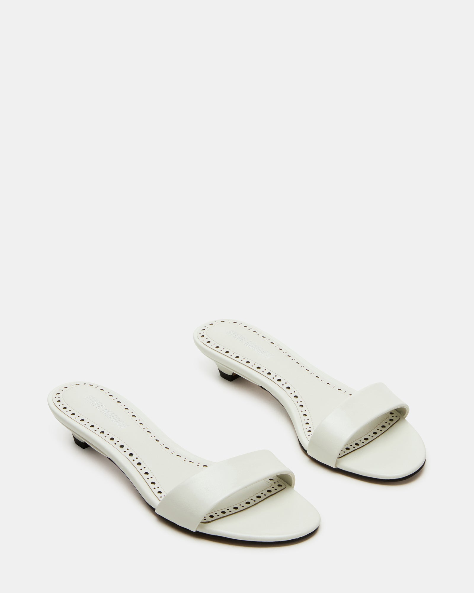 BERRY WHITE、mySite、gtrtttuynbv