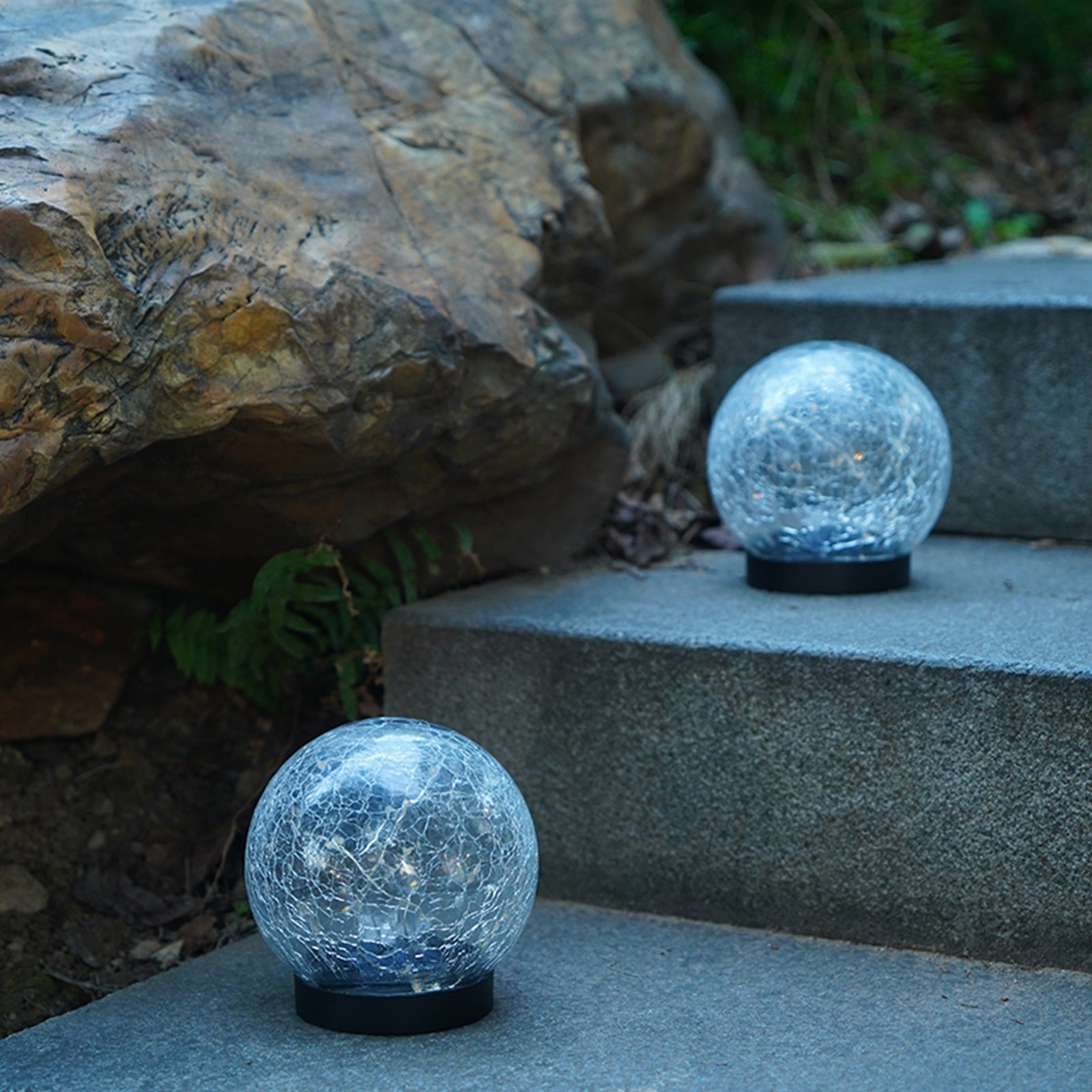 Cracked Glass Ball Outdoor Solar Light - Set of 2、mySite、camillekostekn
