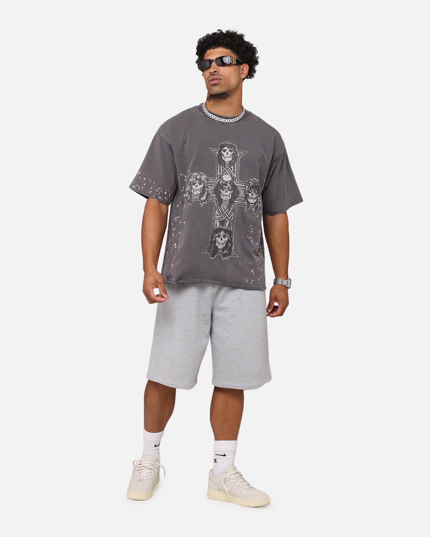 {product_title} - {shop_name}