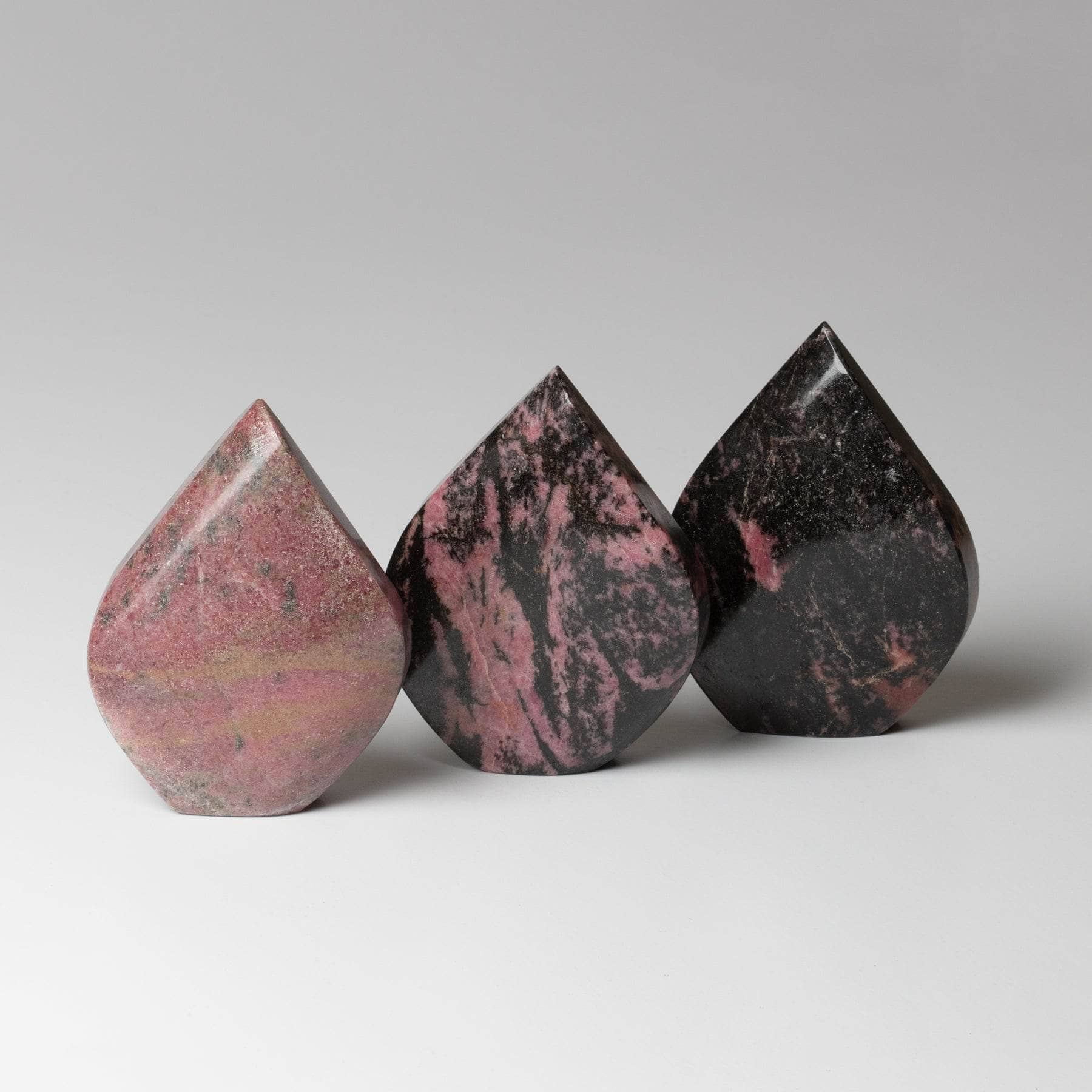 Rhodonite Flame Freeform Crystal、mySite、hinf8tx79