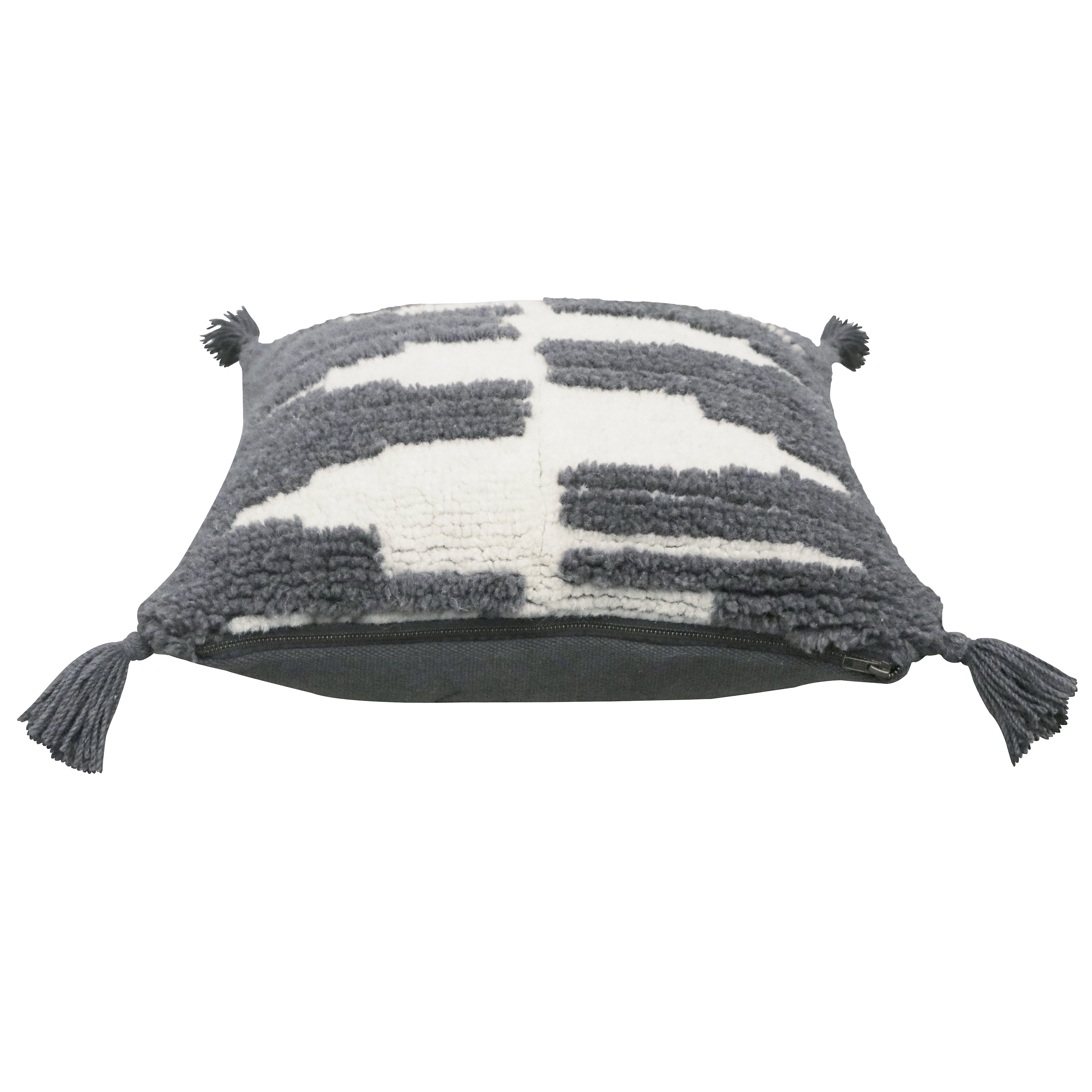 Nomad Zagros Charcoal Natural Cushion、mySite、gigharbornorthrealestate