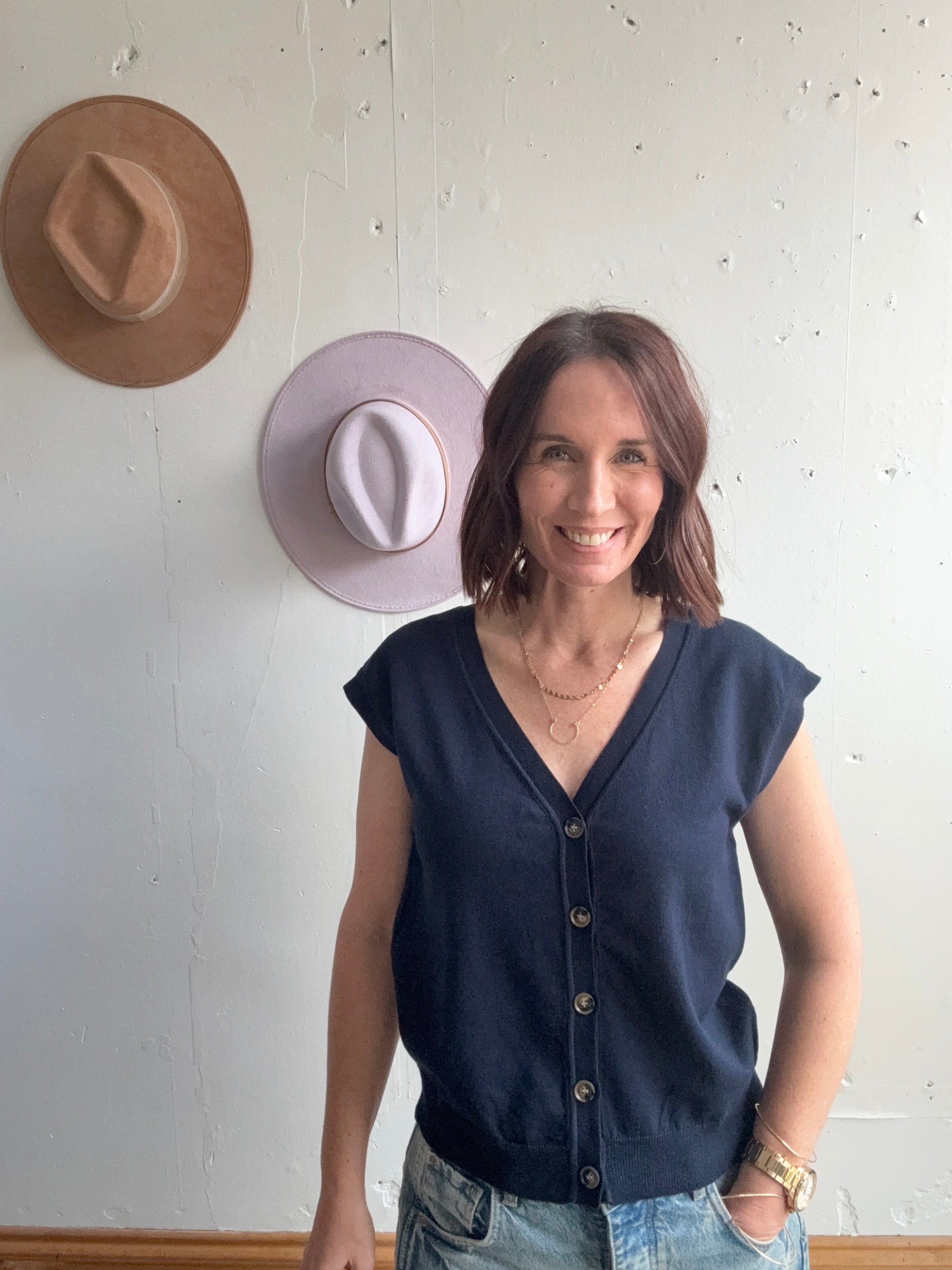 Sierra’s V-Neck Button Down、mySite、garagedoors4me