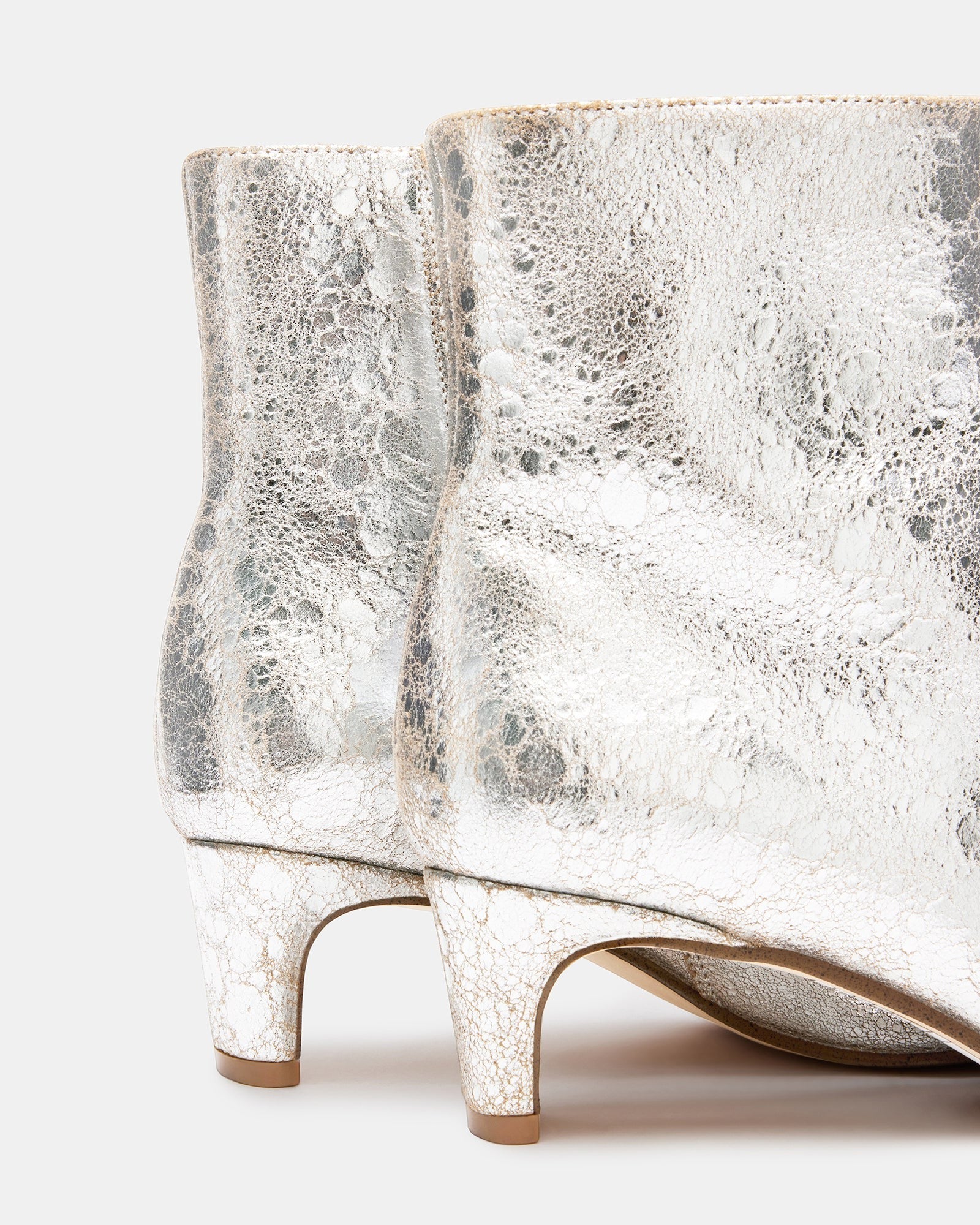 DELVIE SILVER LEATHER、mySite、gtrtttuynbv