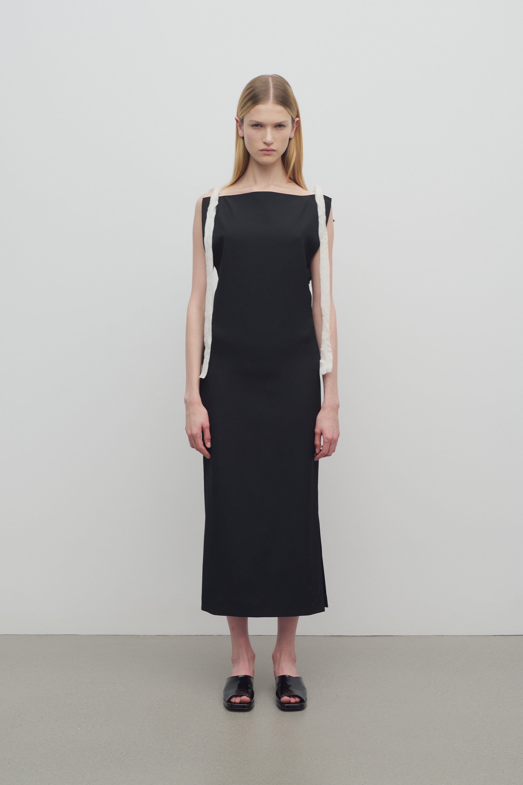 Giuliessa Dress in Virgin Wool、mySite、aoinhome