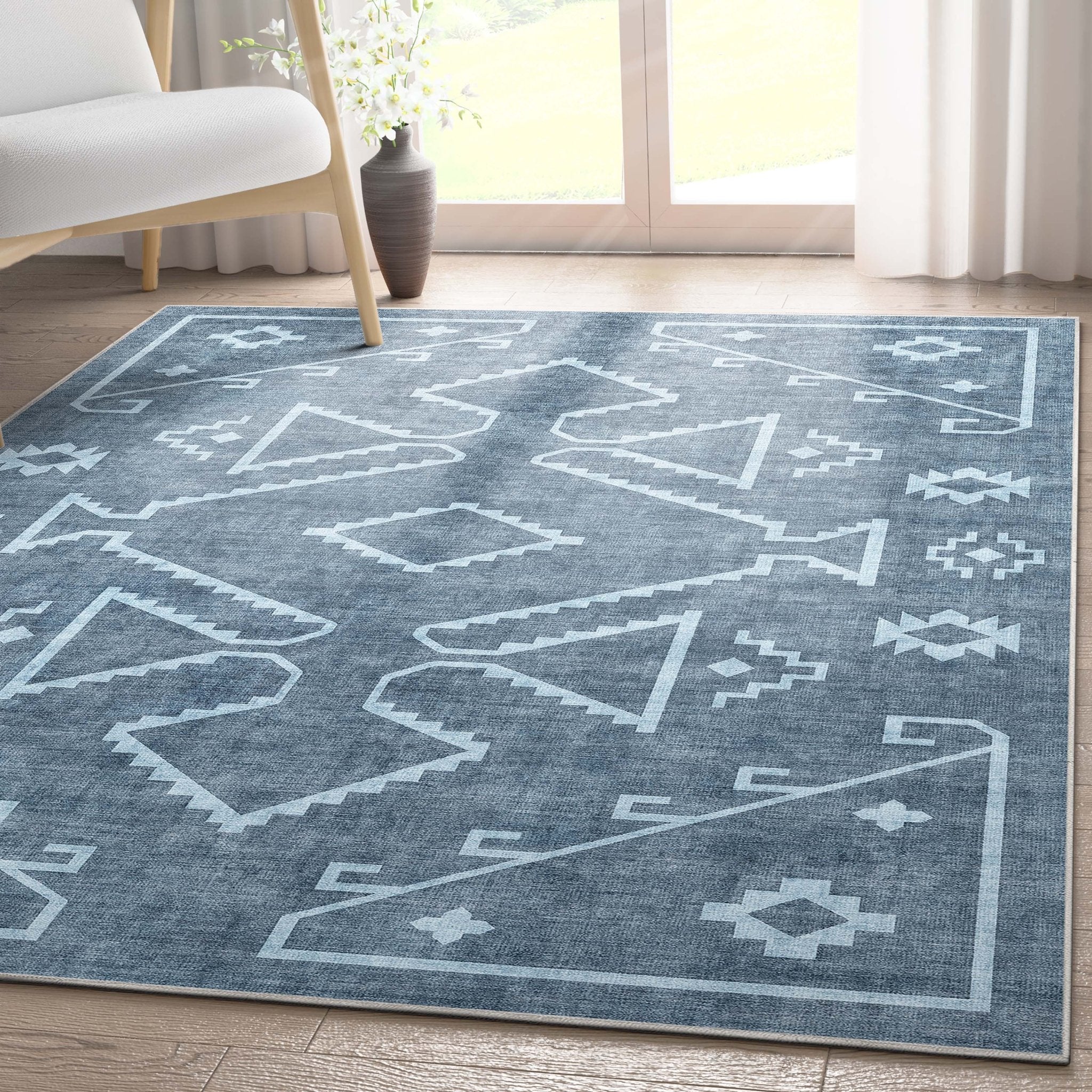 Bottineau Distressed Southwestern Flat-Weave Rug、mySite、gigharbornorthrealestate