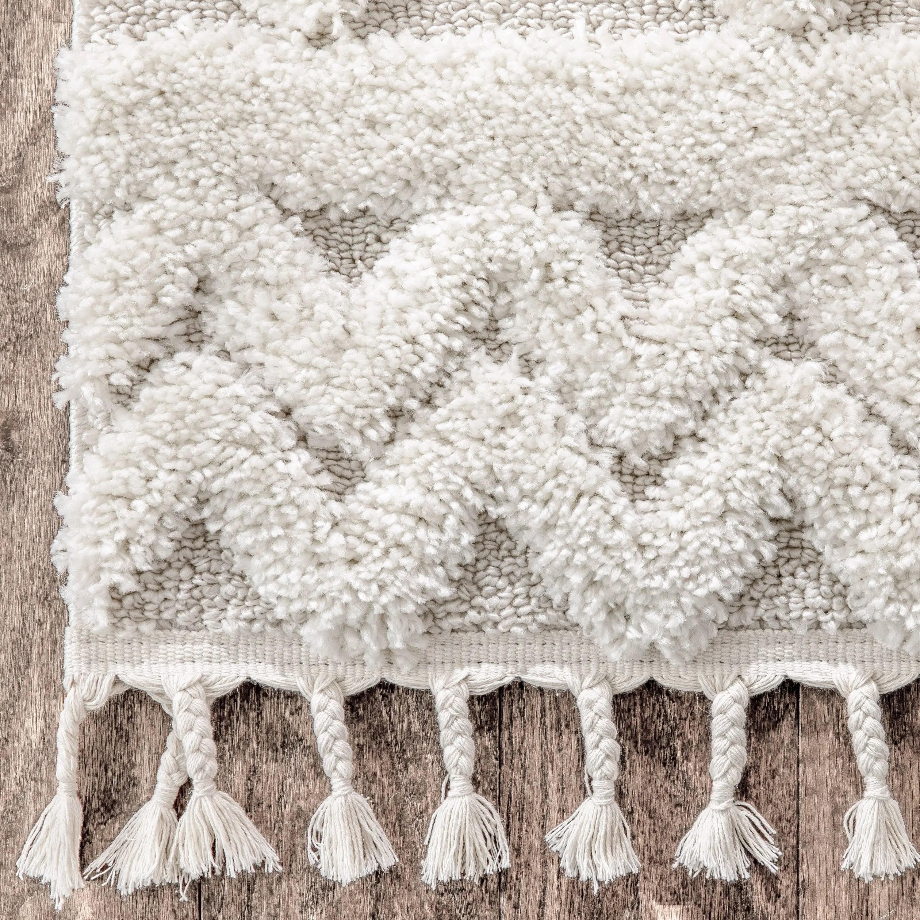 Austen Ivory Vintage Diamond Pattern Ivory Farmhouse Rug、mySite、gigharbornorthrealestate