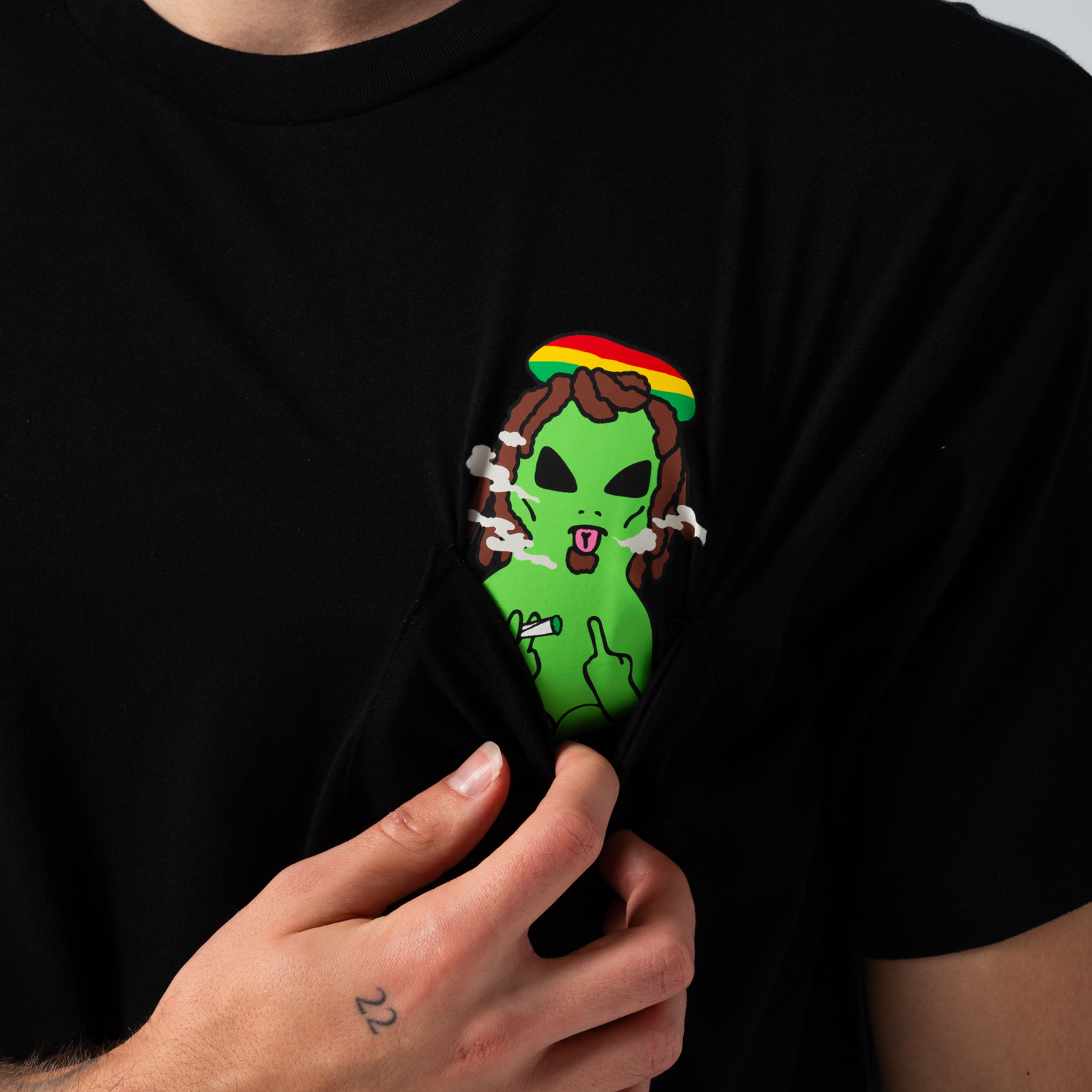  Smoking Rasta Alien Pocket Tee (Black)、mySite、merchandisen