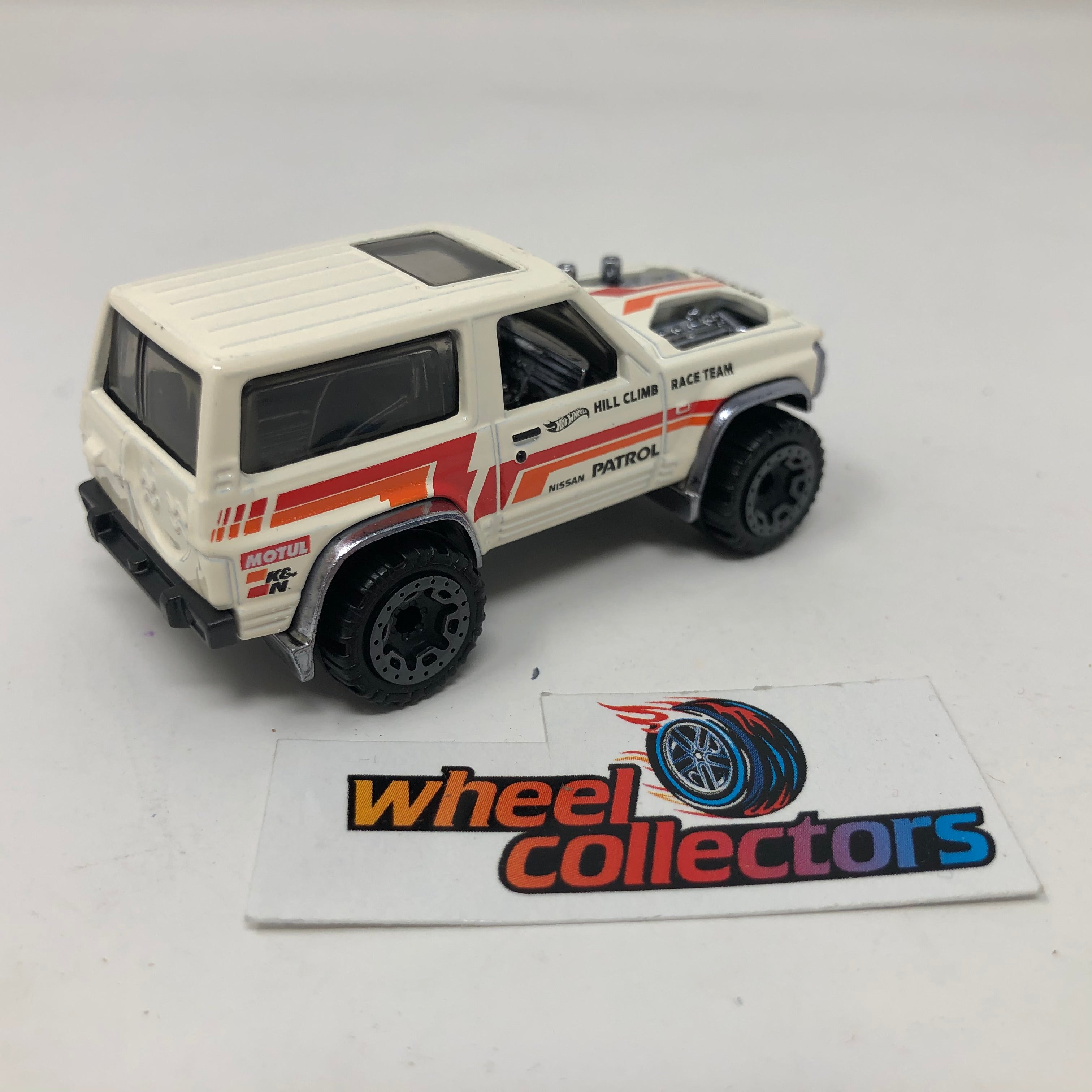 Nissan Patrol Custom * White * Hot Wheels Loose 1:64 Scale、mySite、hgirdovlk