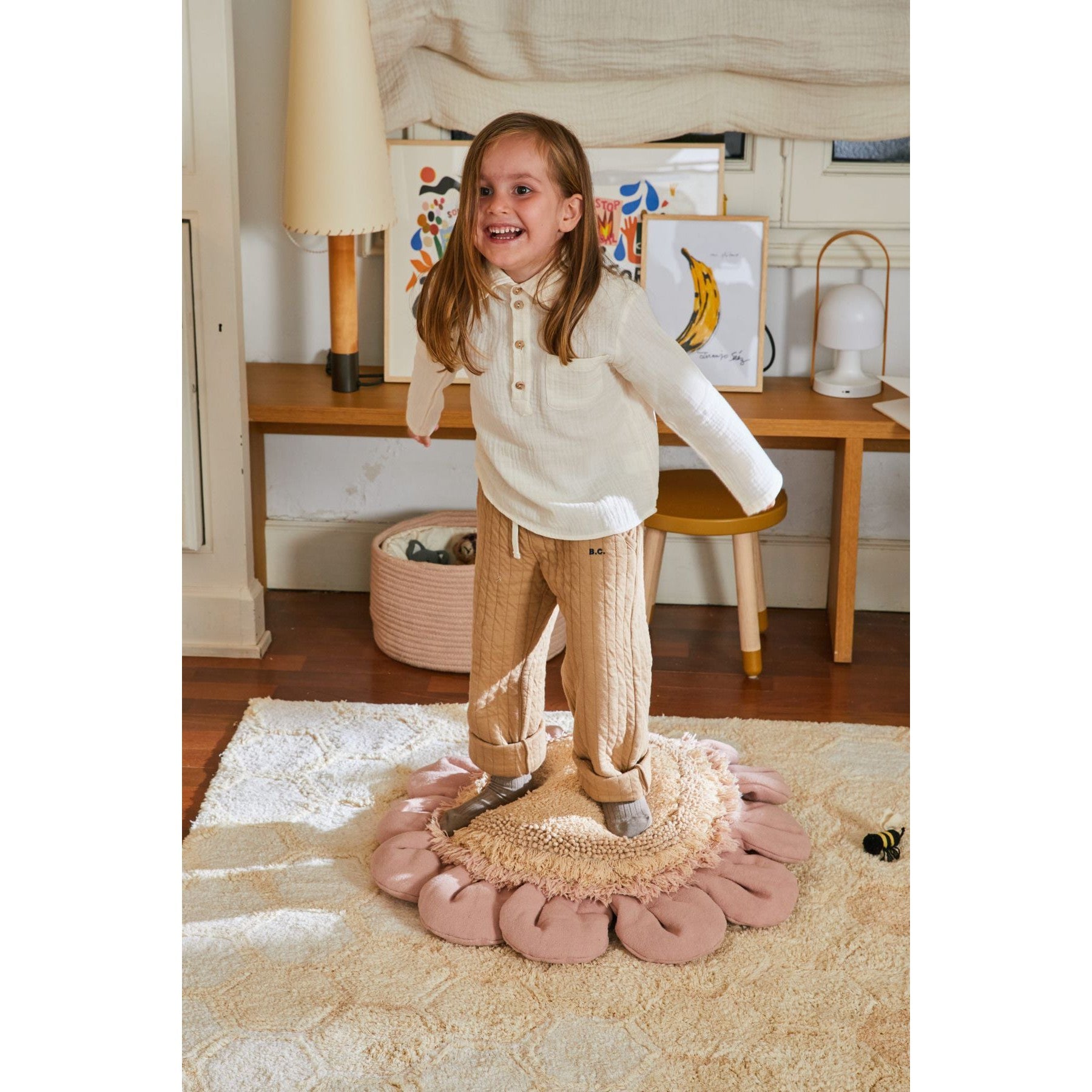 Planet Bee Pink Daisy Floor Cushion、mySite、gigharbornorthrealestate