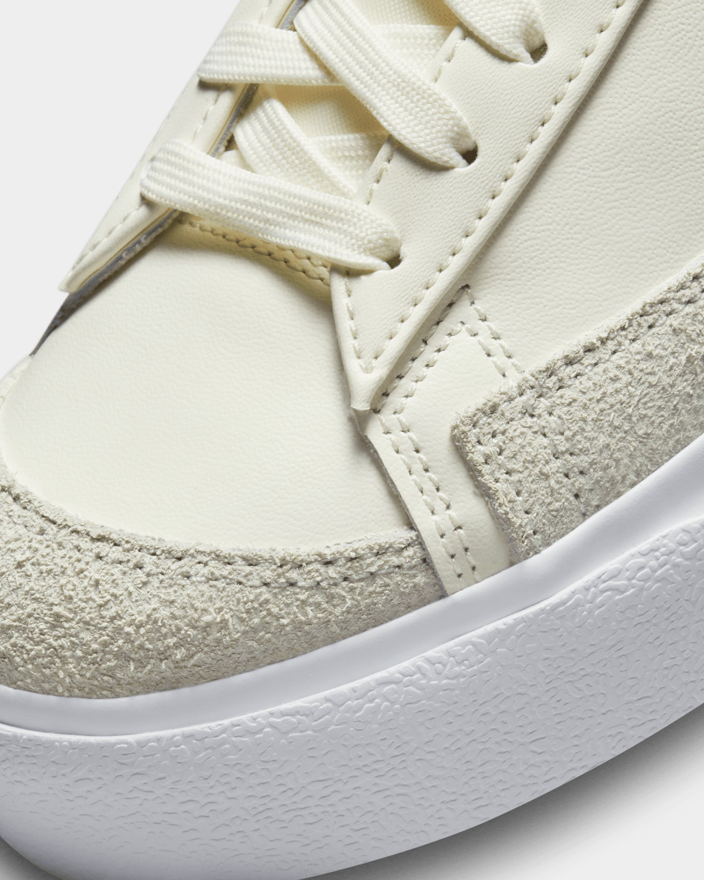 Nike Women's Blazer Low Platform Sail/Indigo Haze、mySite、zt4zffjzw