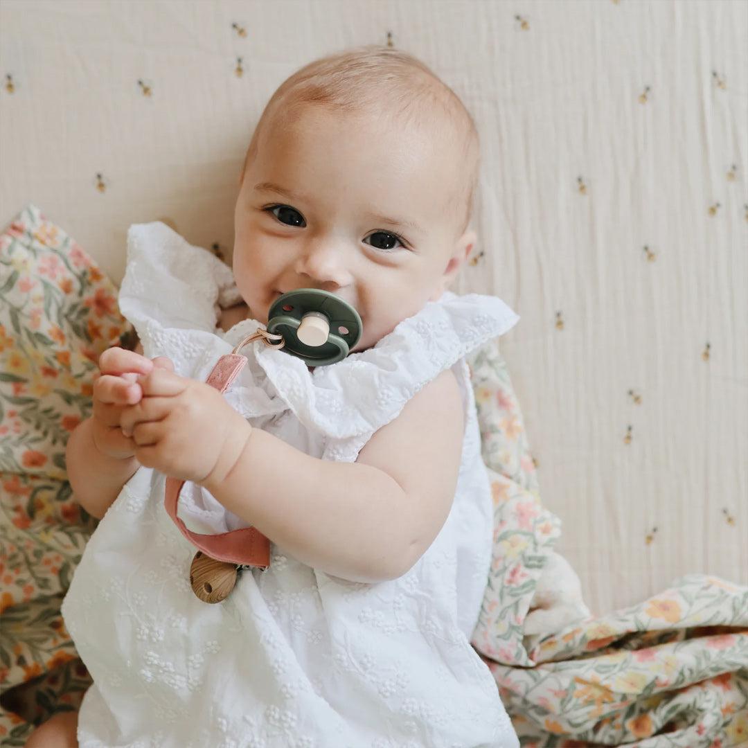  FRIGG Little Viking Latex Pacifier - 2 Pack - Sage/Olive、mySite、merchandisen