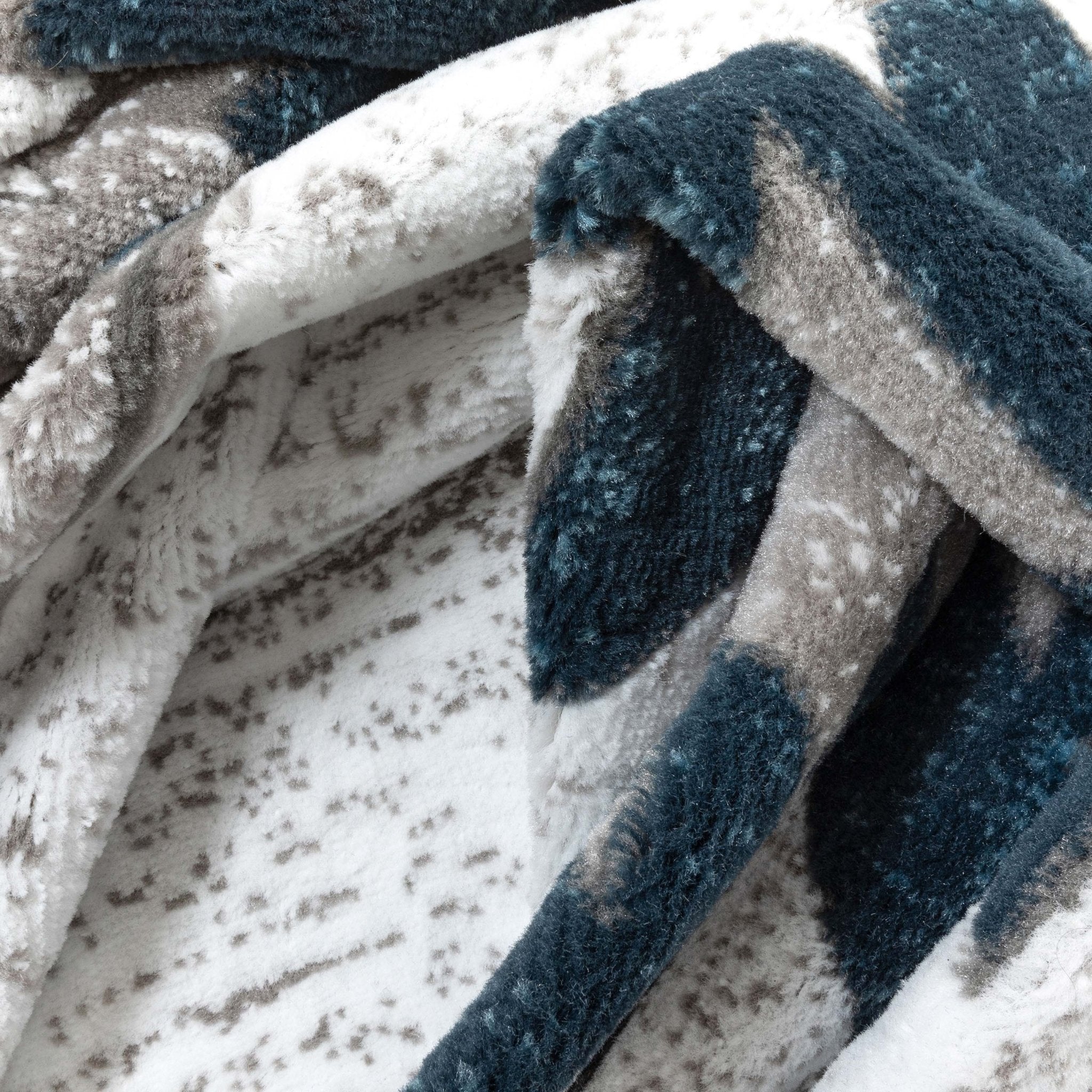 Rodrigo Southwestern Diamond Rug、mySite、gigharbornorthrealestate