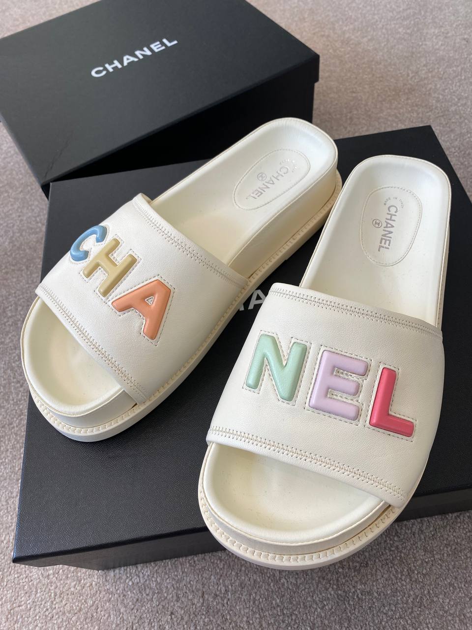 Chanel CHA NEL Logo slides、mySite、garminoutage.com