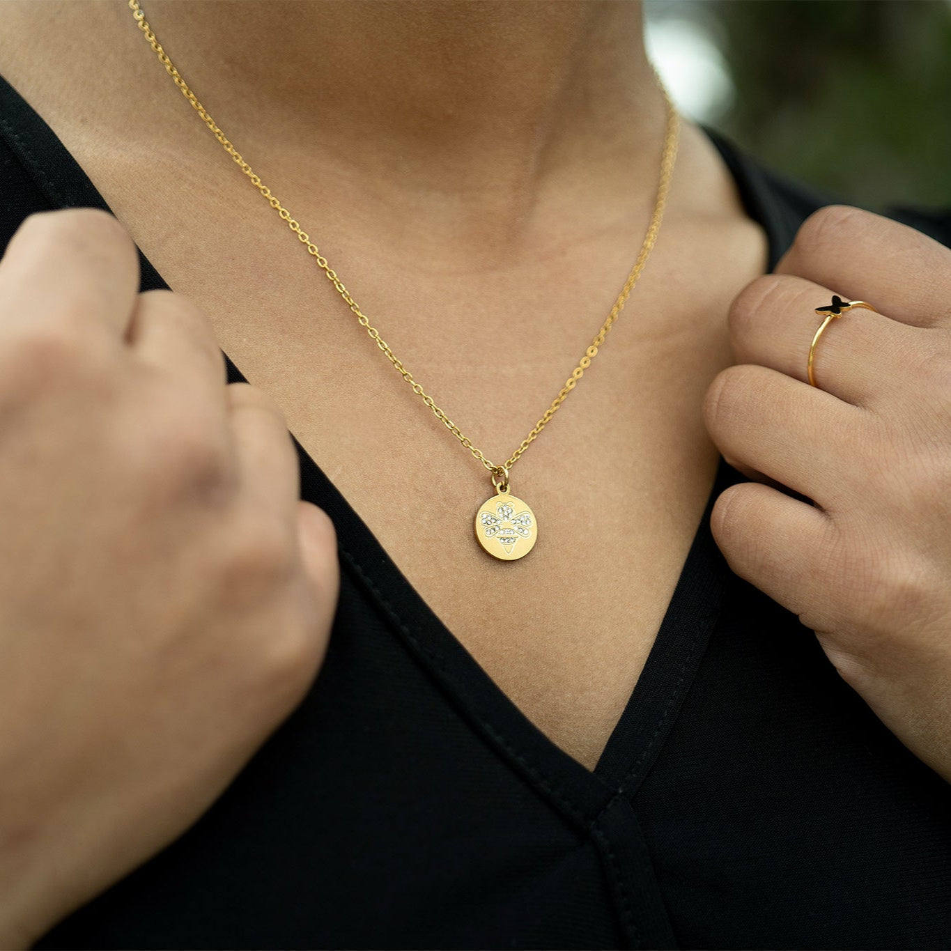 18K Gold PVD Stainless Steel Stone Bee Pendant Necklace / CHN0086、mySite、dreamappss