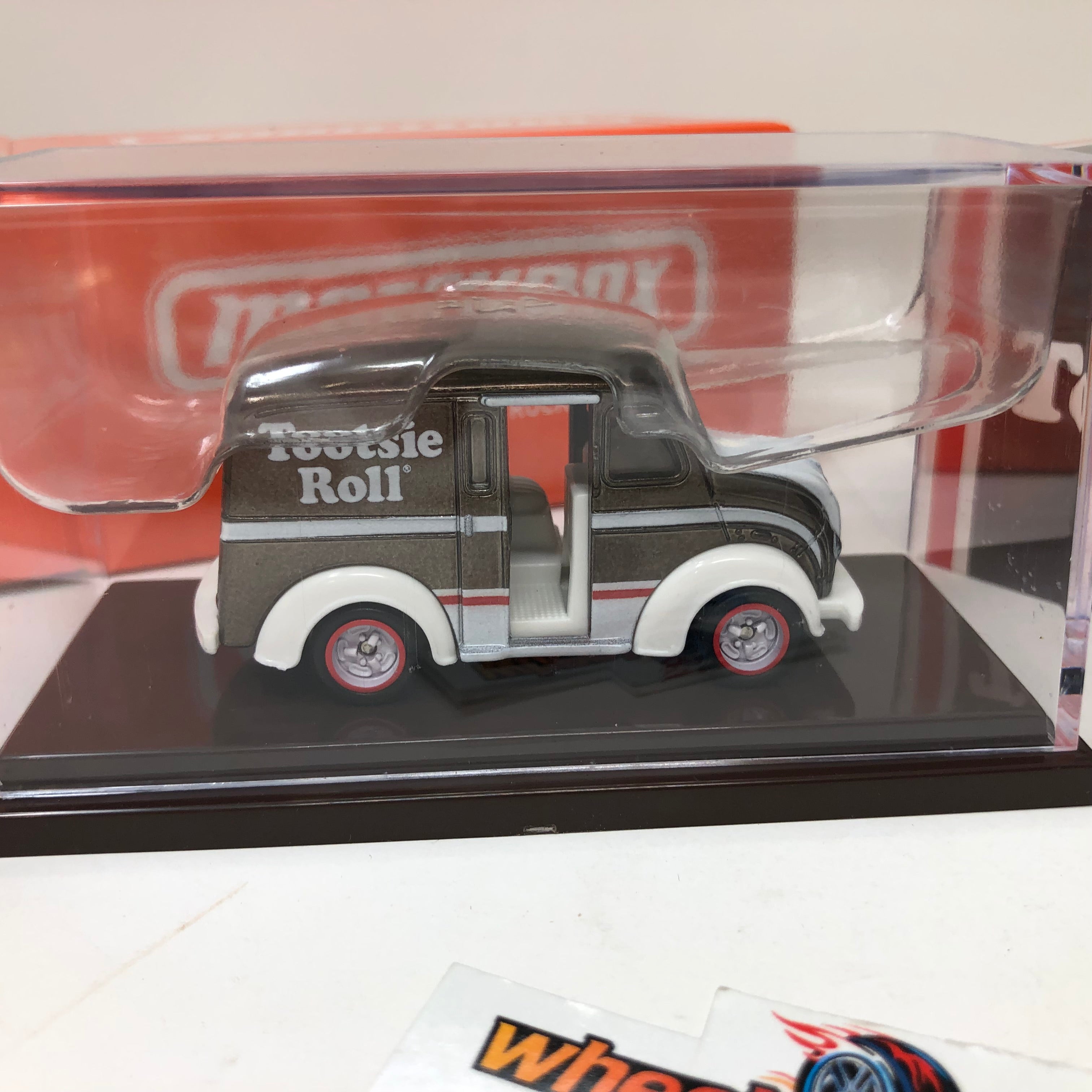 DIVCO Milk Truck TOOTSIE Roll * Matchbox Mattel Creations、mySite、hgirdovlk