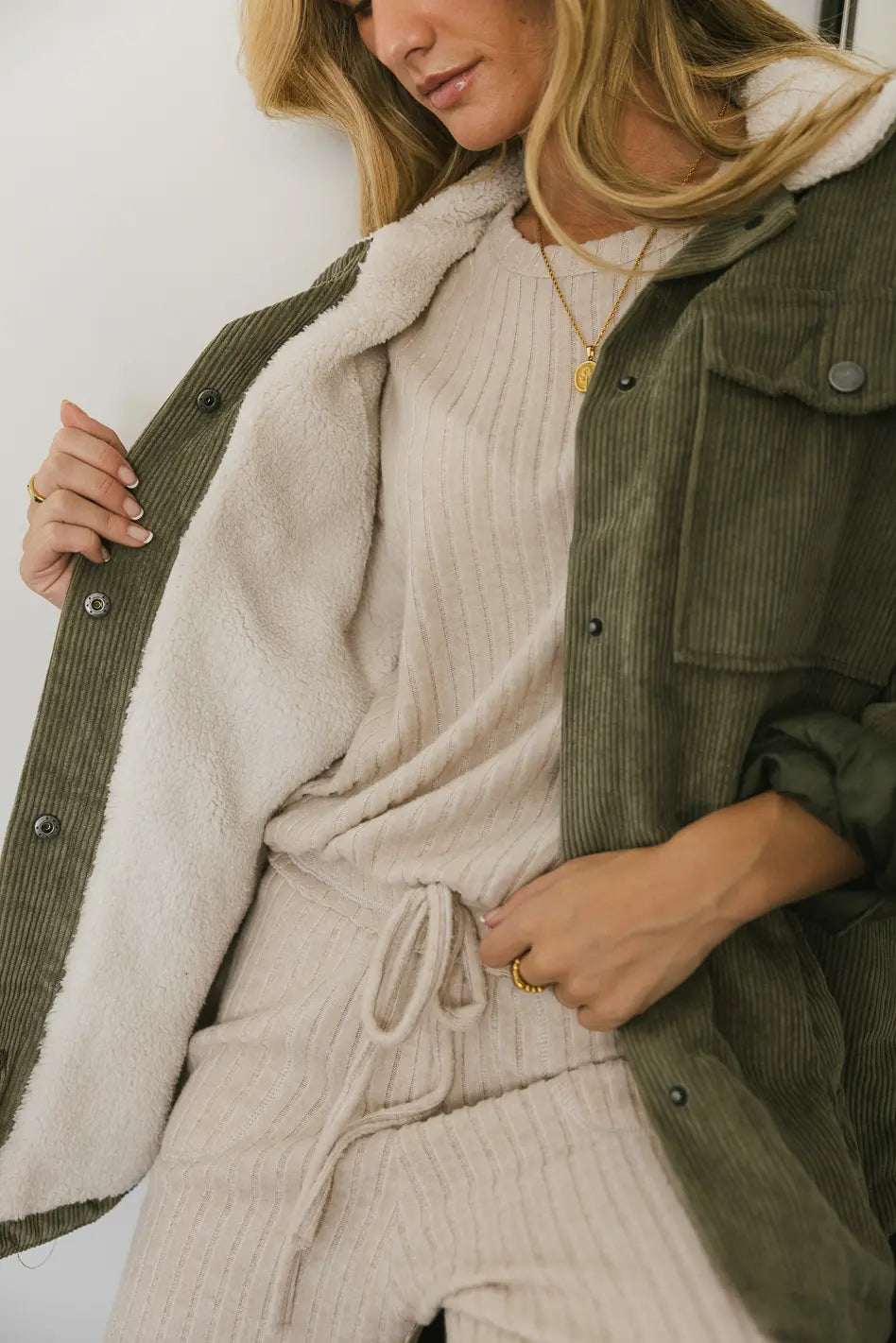 {product_title} - {shop_name}