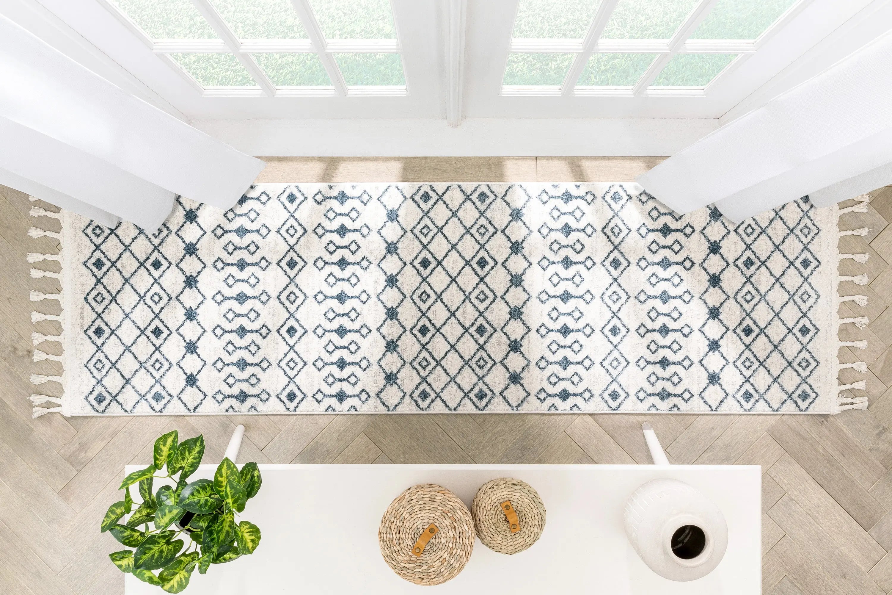 Transistora Nordic Tribal Trellis Pattern Light Blue Ivory Rug、mySite、gigharbornorthrealestate