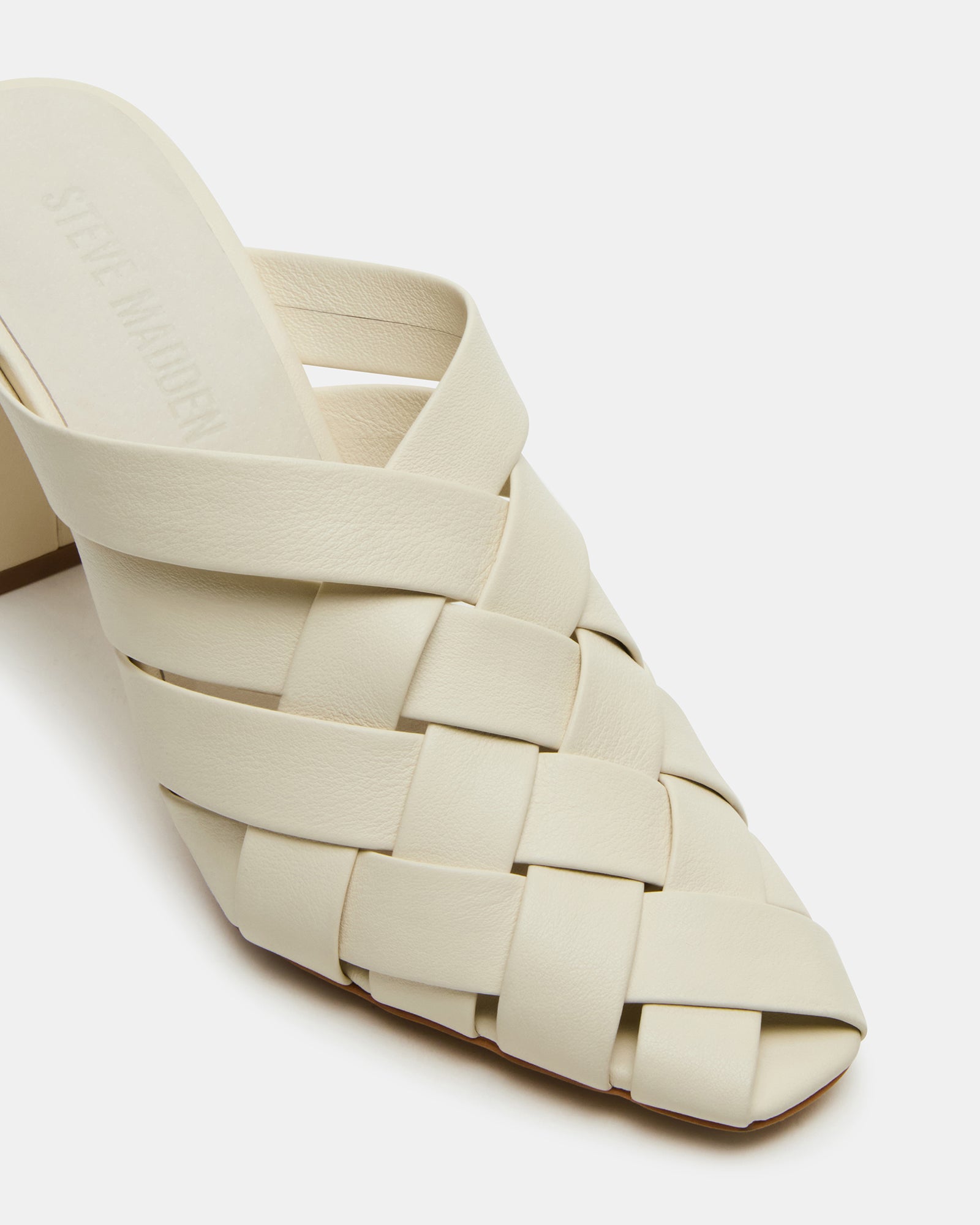 NAKITA WHITE、mySite、gtrtttuynbv