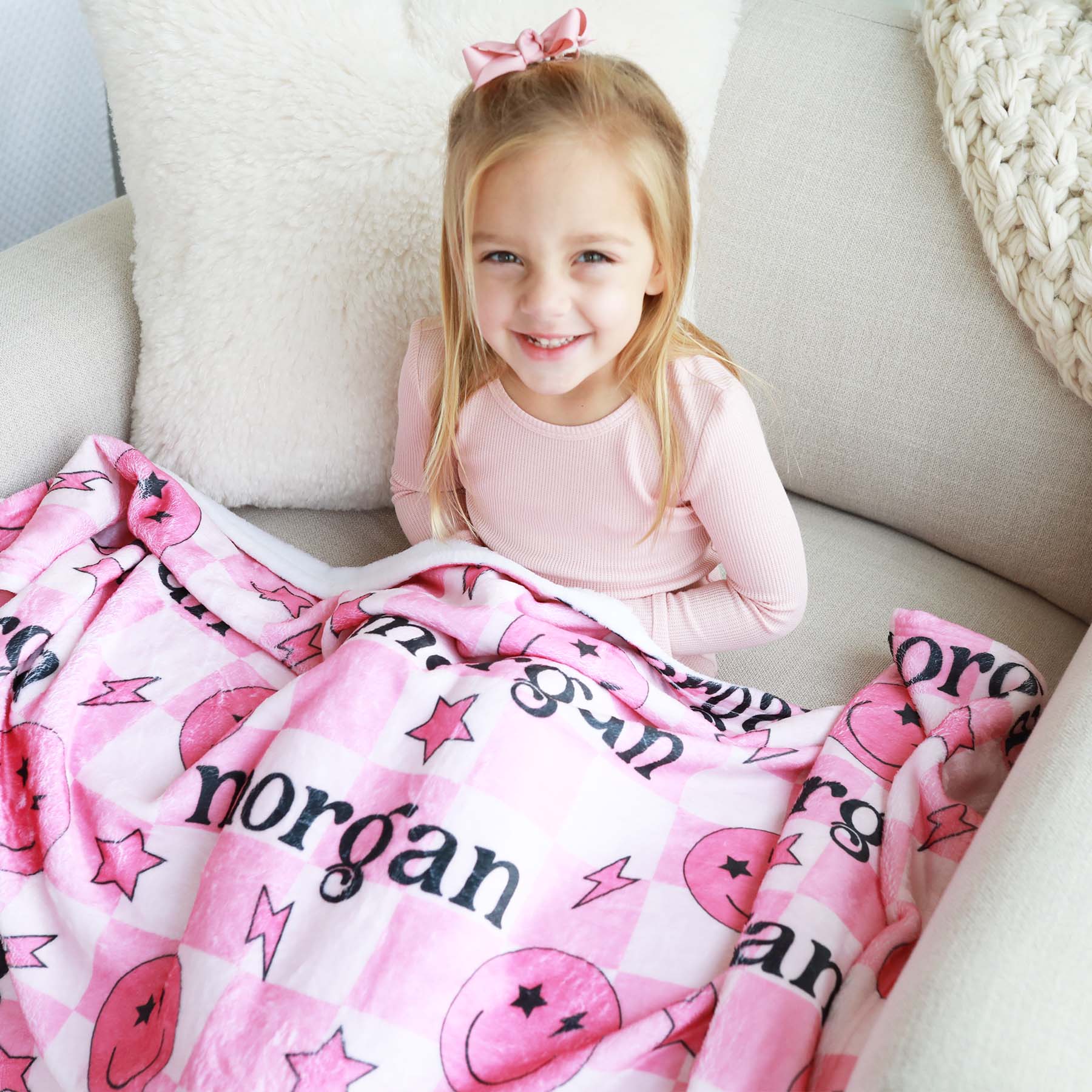  Smiley Face Check Personalized Kids Blanket | Pink、mySite、layawaytickets