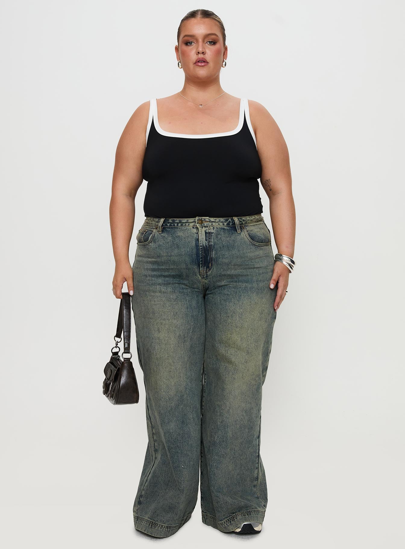 Astrea Bodysuit Black / White Curve、mySite、solidvoid