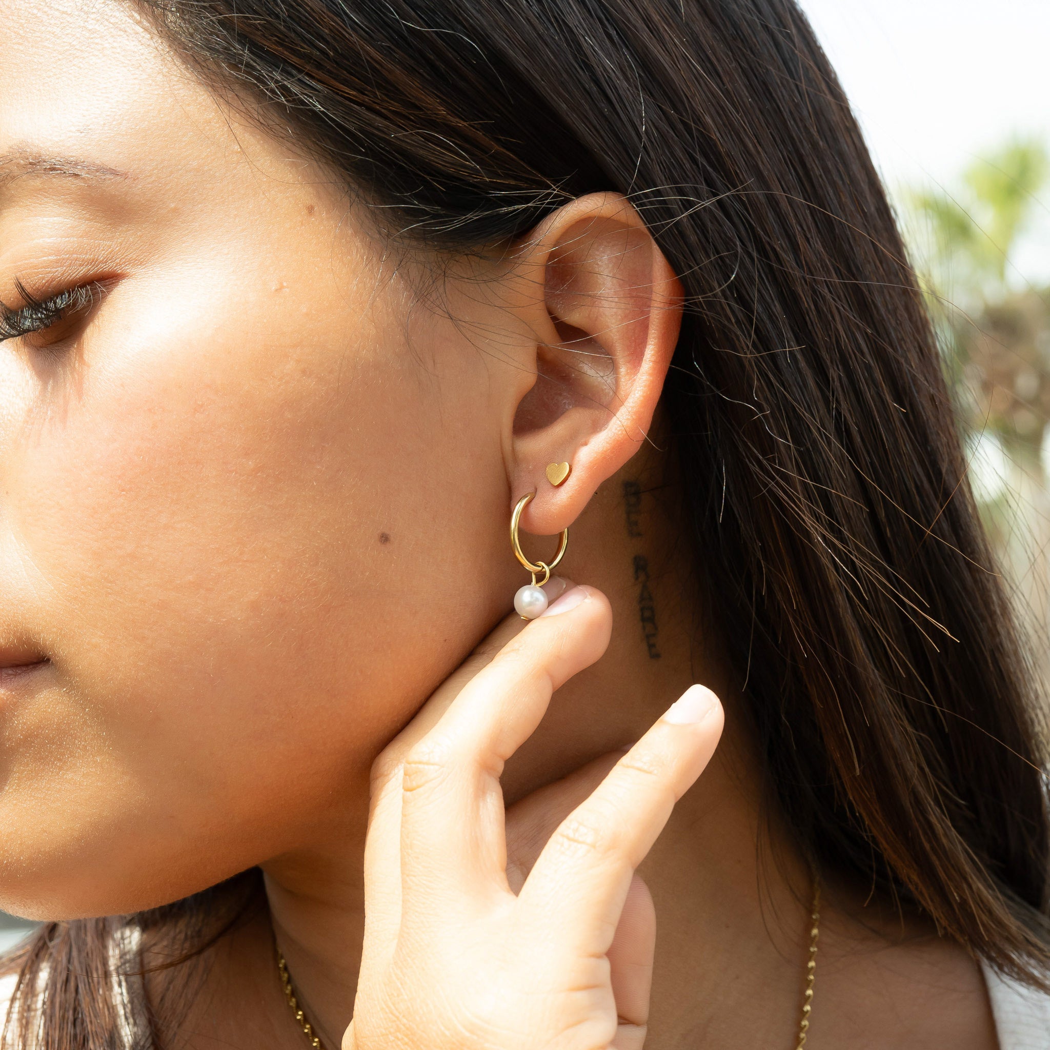 18K Gold PVD Stainless Steel Pearl Charm Huggie Hoop Earrings / ERJ0027、mySite、dreamappss