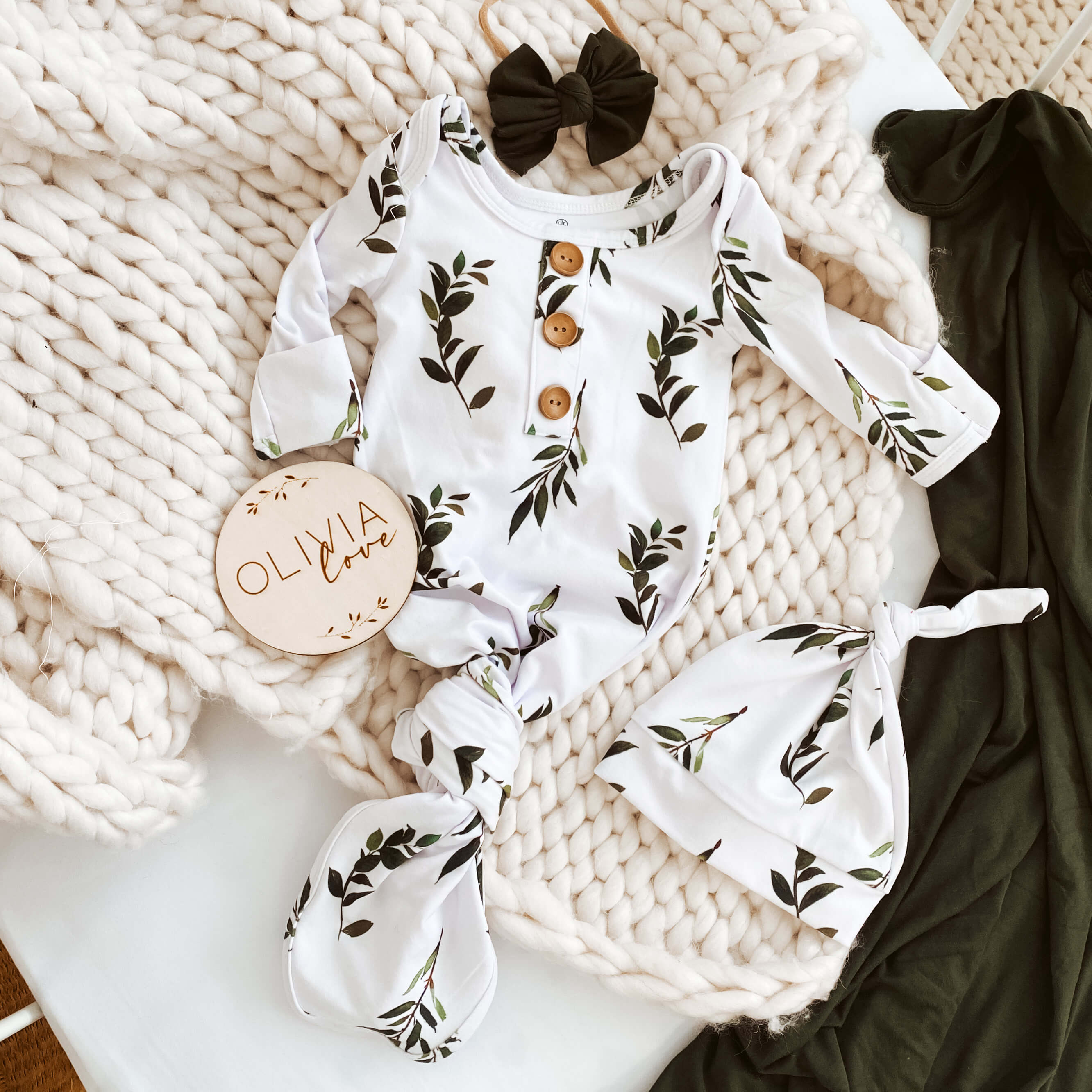  Olive Leaf Newborn Baby Knot Gown & Hat Set、mySite、layawaytickets