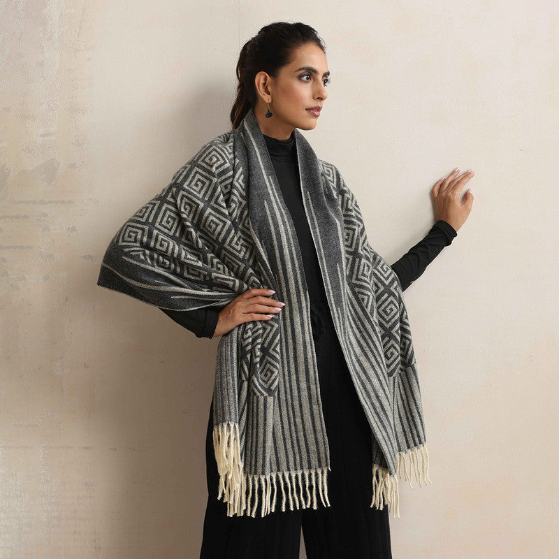 Woolen Printed Stole | Geometric Design | Black、mySite、camillekostekn