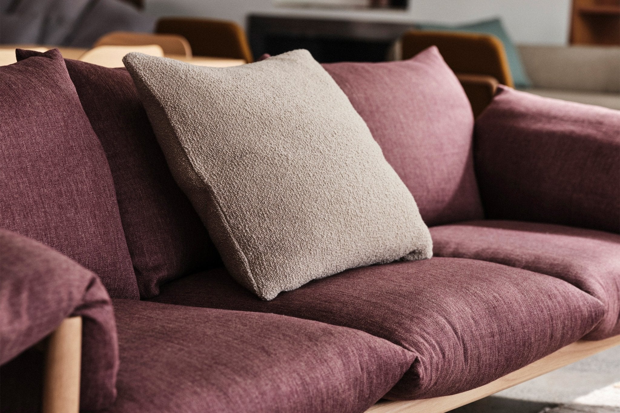 Poppy Cushion Fawn、mySite、neckold