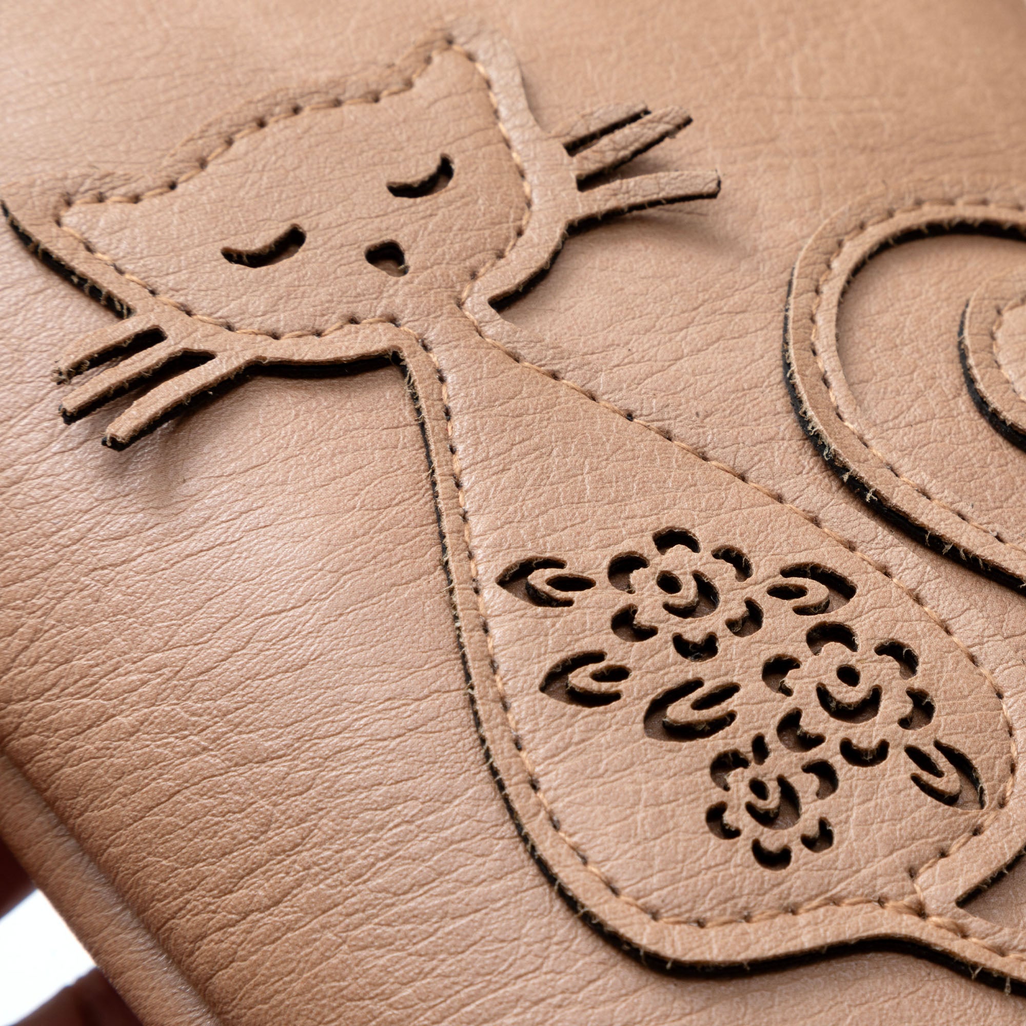 Cut Out Cat Crossbody Bag、mySite、camillekostekn
