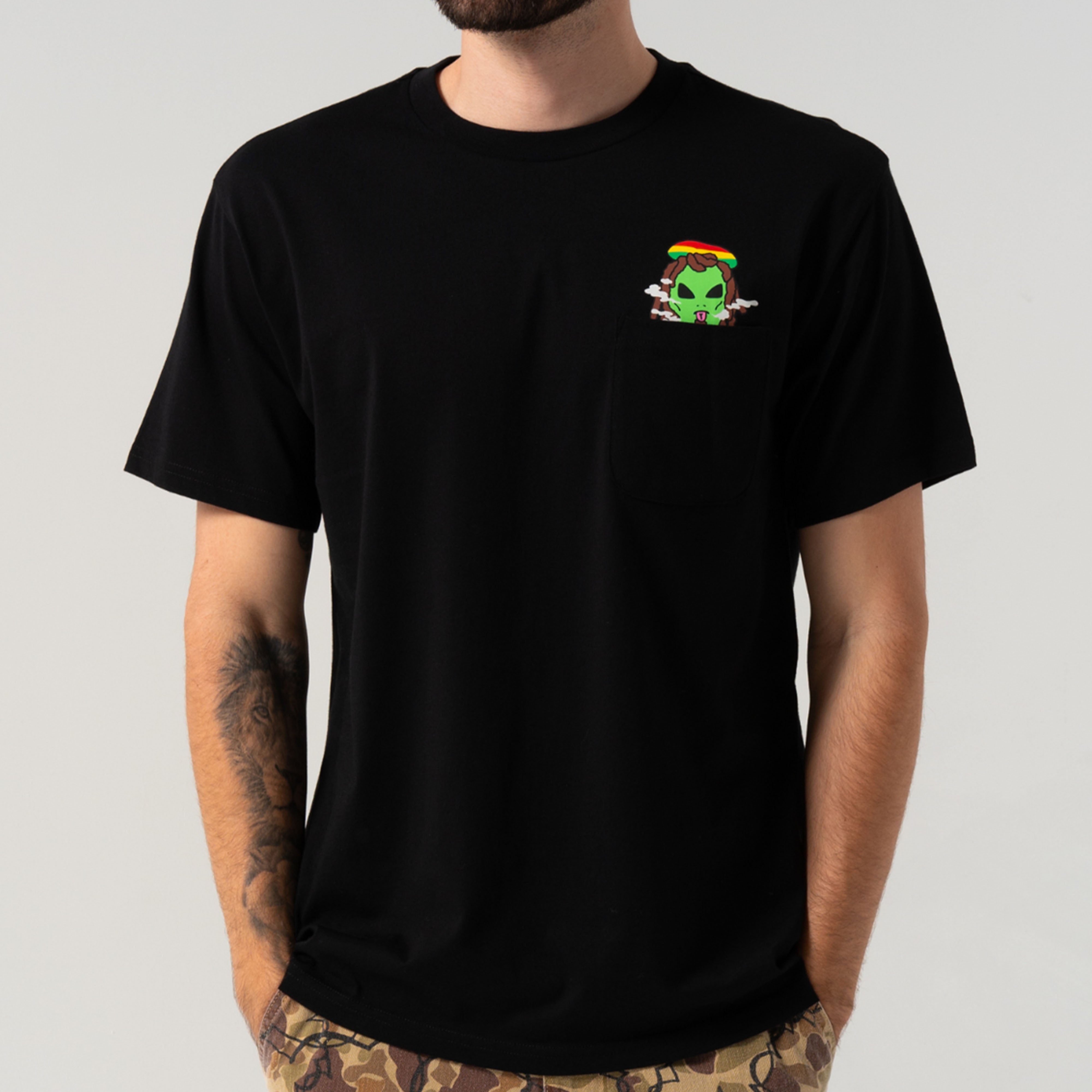  Smoking Rasta Alien Pocket Tee (Black)、mySite、merchandisen