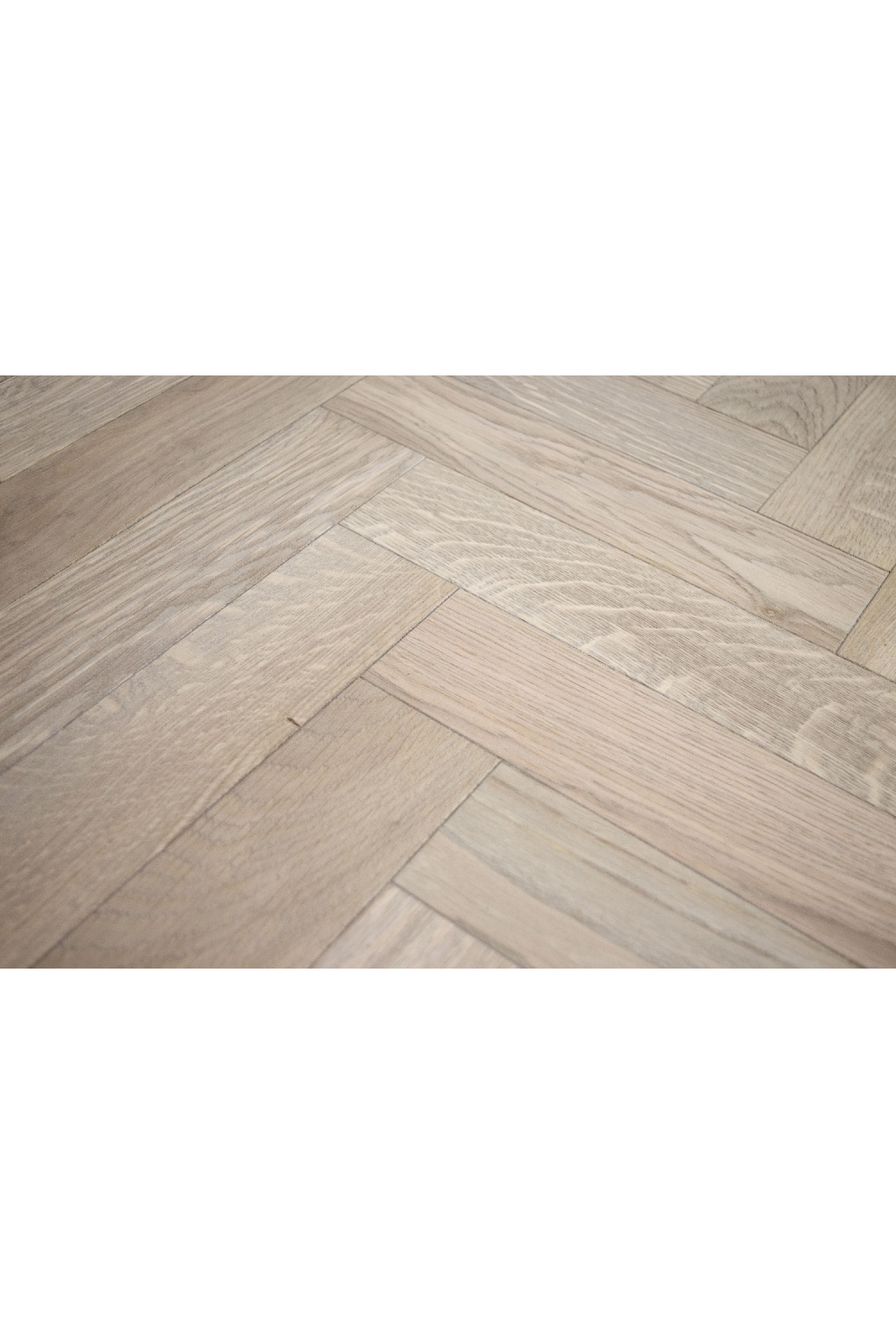 Square Pedestal Dining Table | Versmissen Herringbone、mySite、neckold