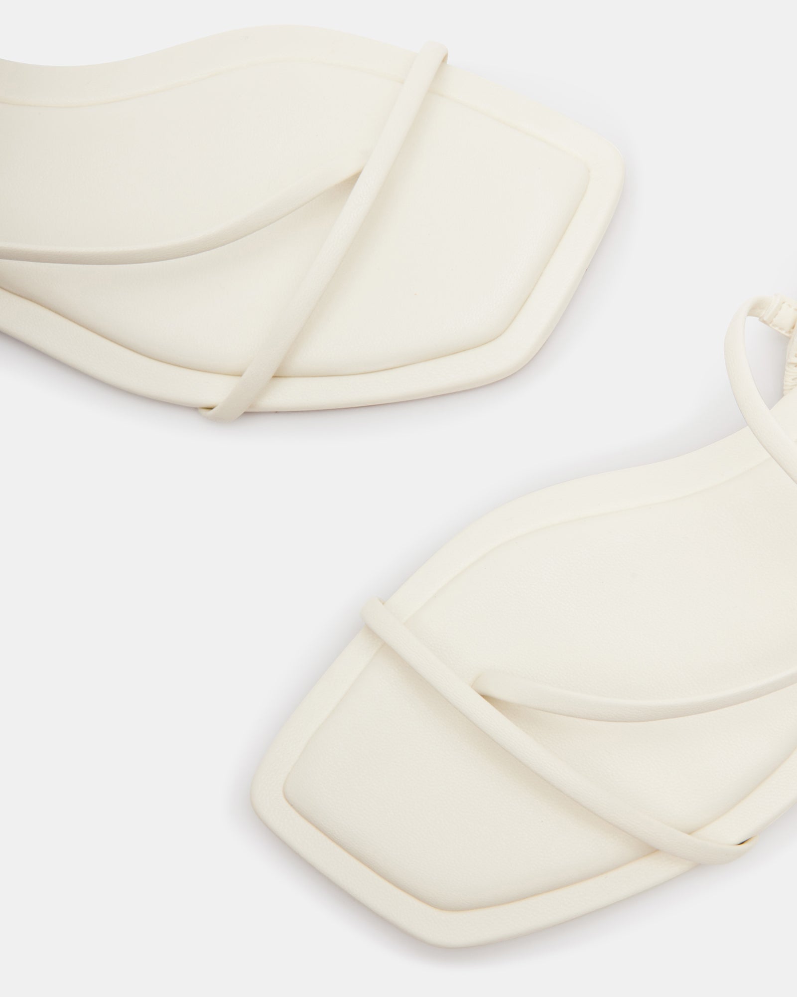 LYNLEY WHITE - SM REBOOTED、mySite、gtrtttuynbv