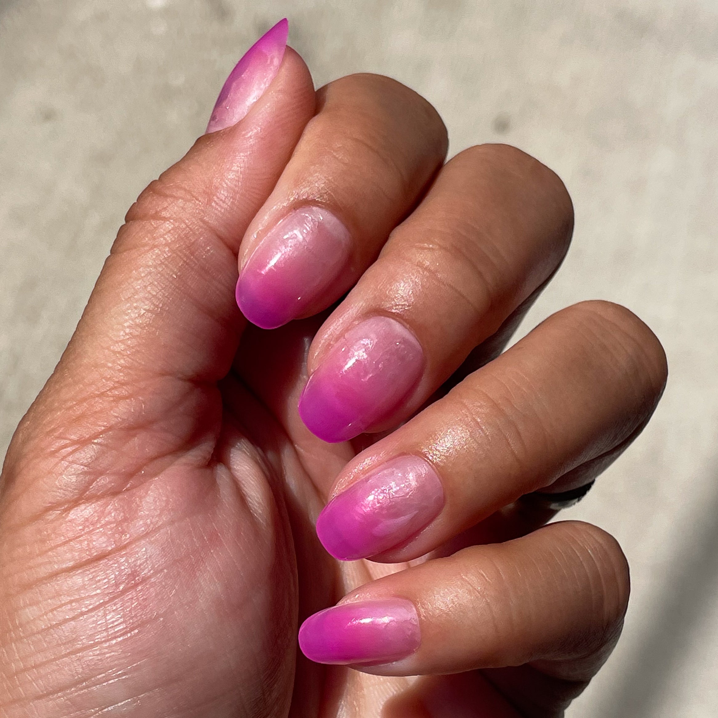 Jelly Magenta Gradient - Press-On | Short | Round、mySite、solidvoid