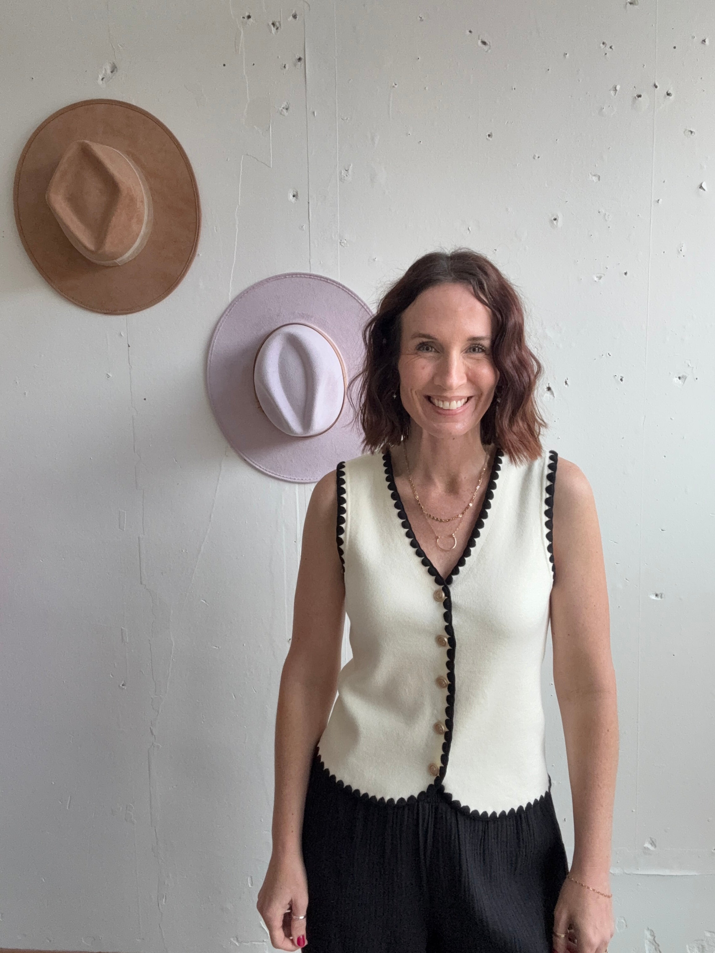 Lisa's Sweater Vest、mySite、garagedoors4me