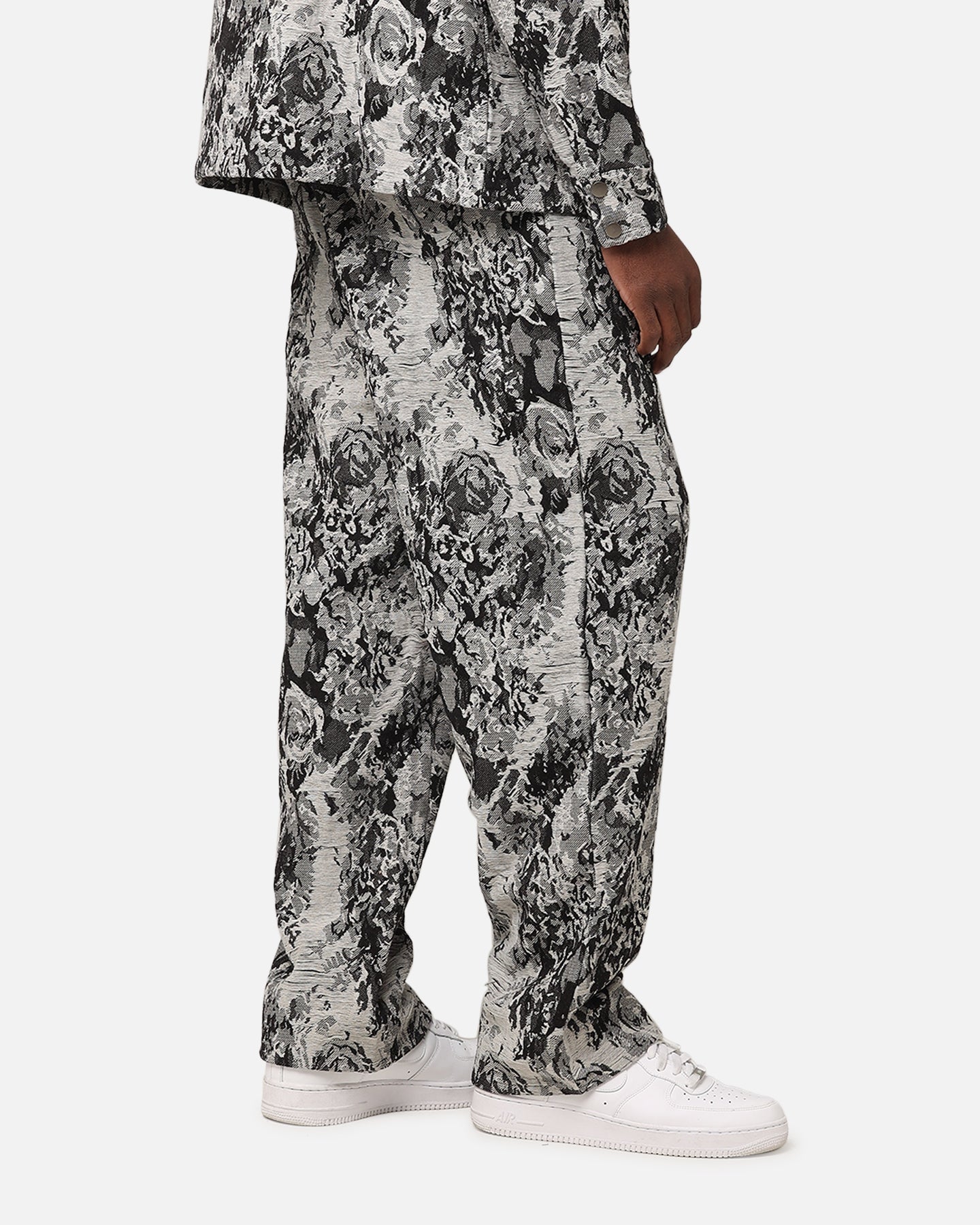 {product_title} - {shop_name}