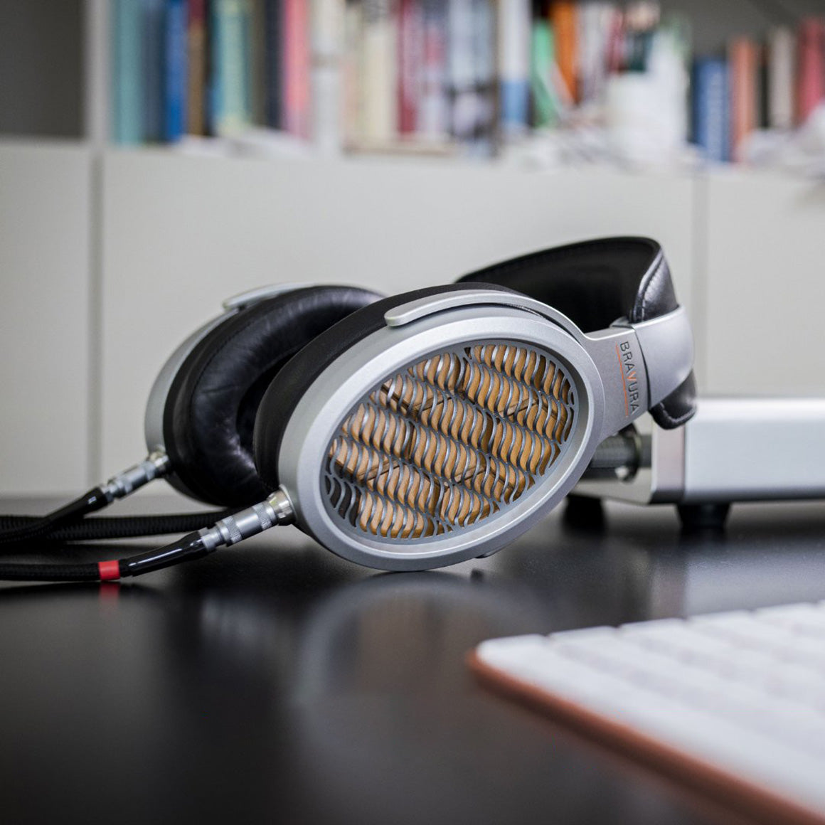  Warwick Acoustics - BRAVURA Headphone System、mySite、merchandisen