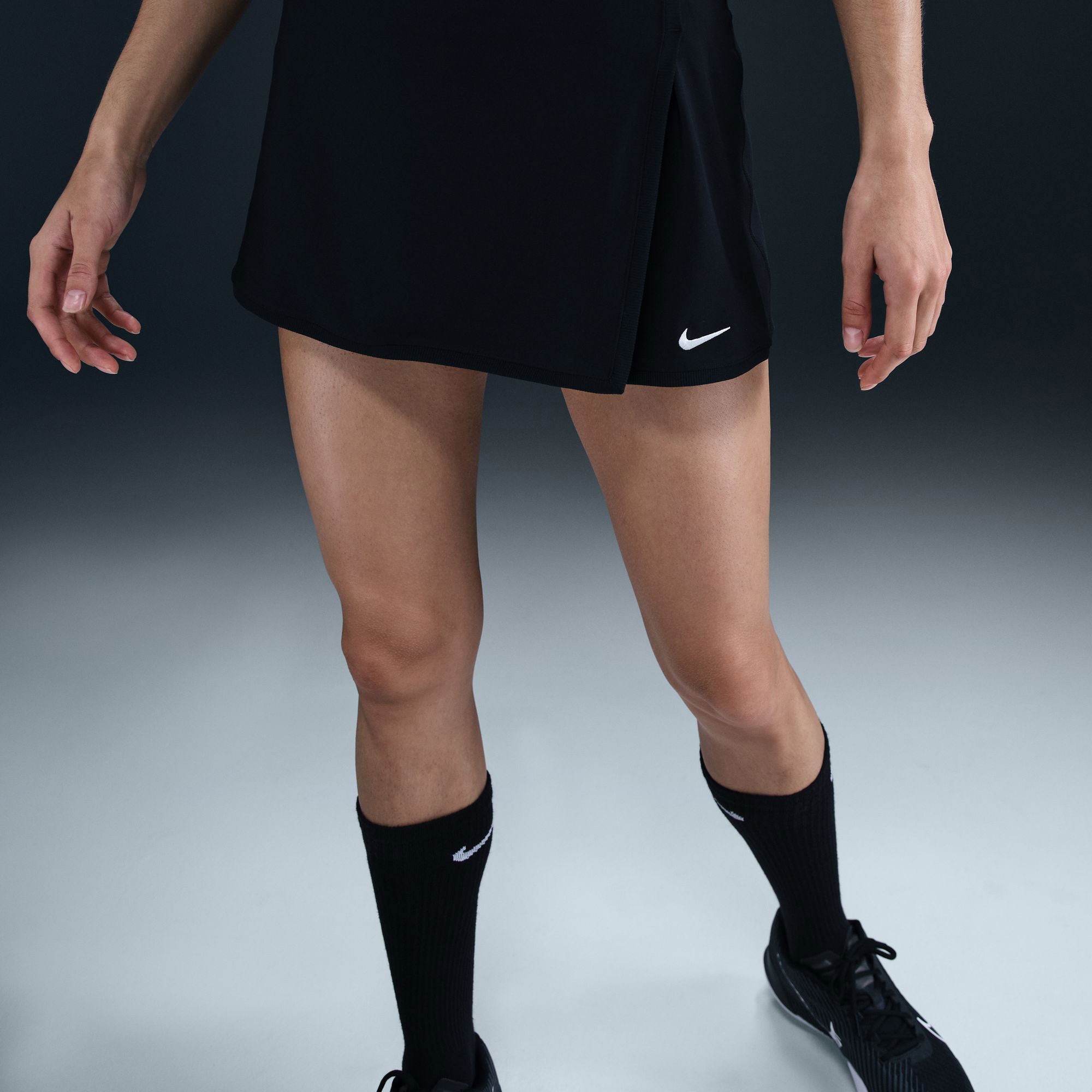 Nike Victory Women's Dri-FIT Mid-Rise Straight Tennis Skirt