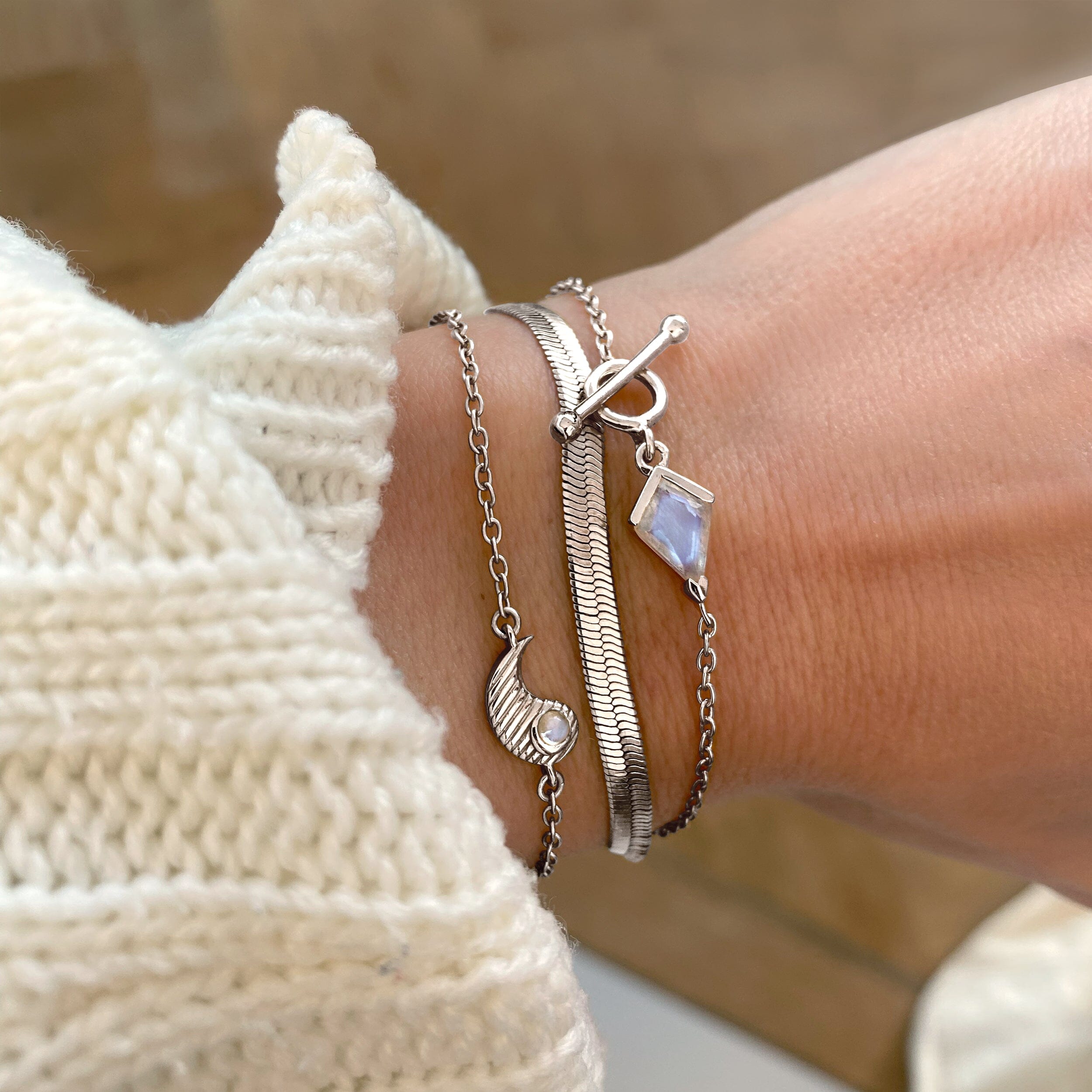 Moonstone Bracelet - Heroine T-Lock、mySite、hinf8tx79