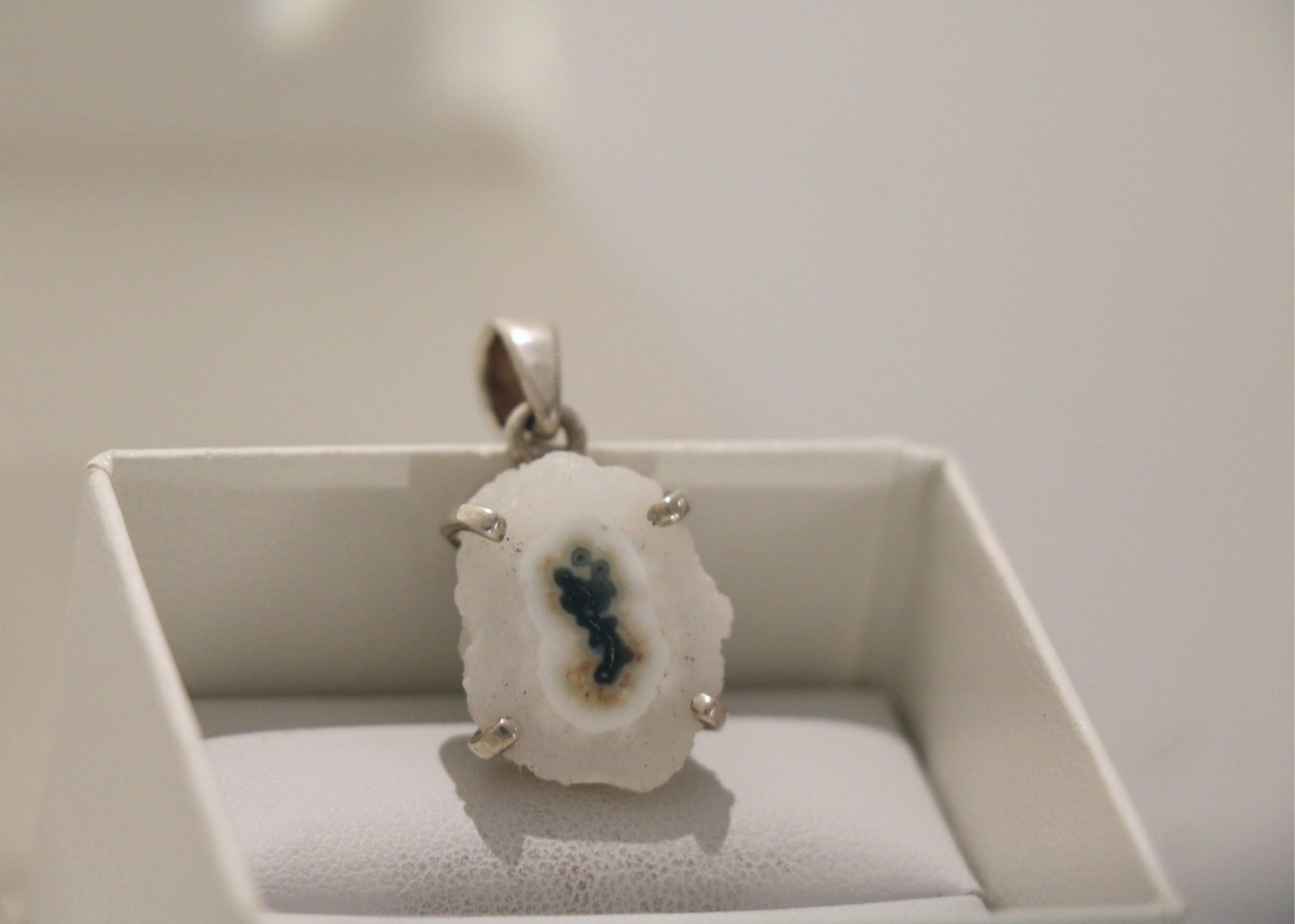 Solar Quartz Pendant (Sterling Silver)、mySite、topwebapps