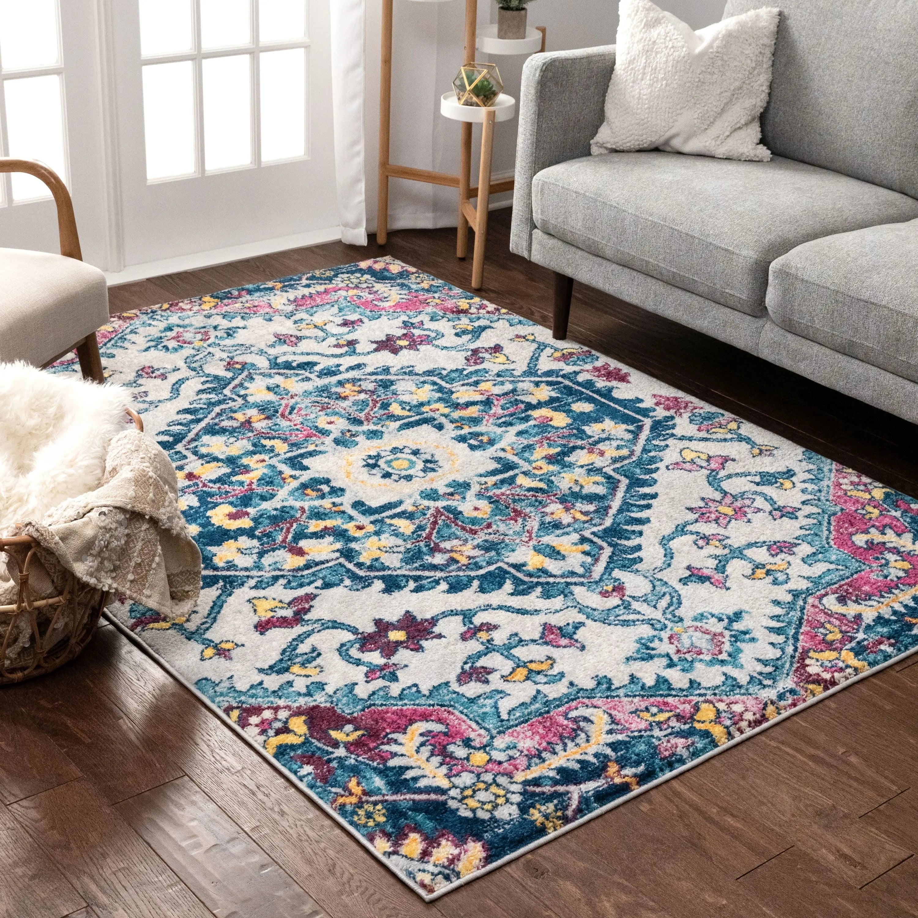Gwendolyn Multi Bohemian Oriental Medallion 5'3 x 7'3 Rug、mySite、gigharbornorthrealestate