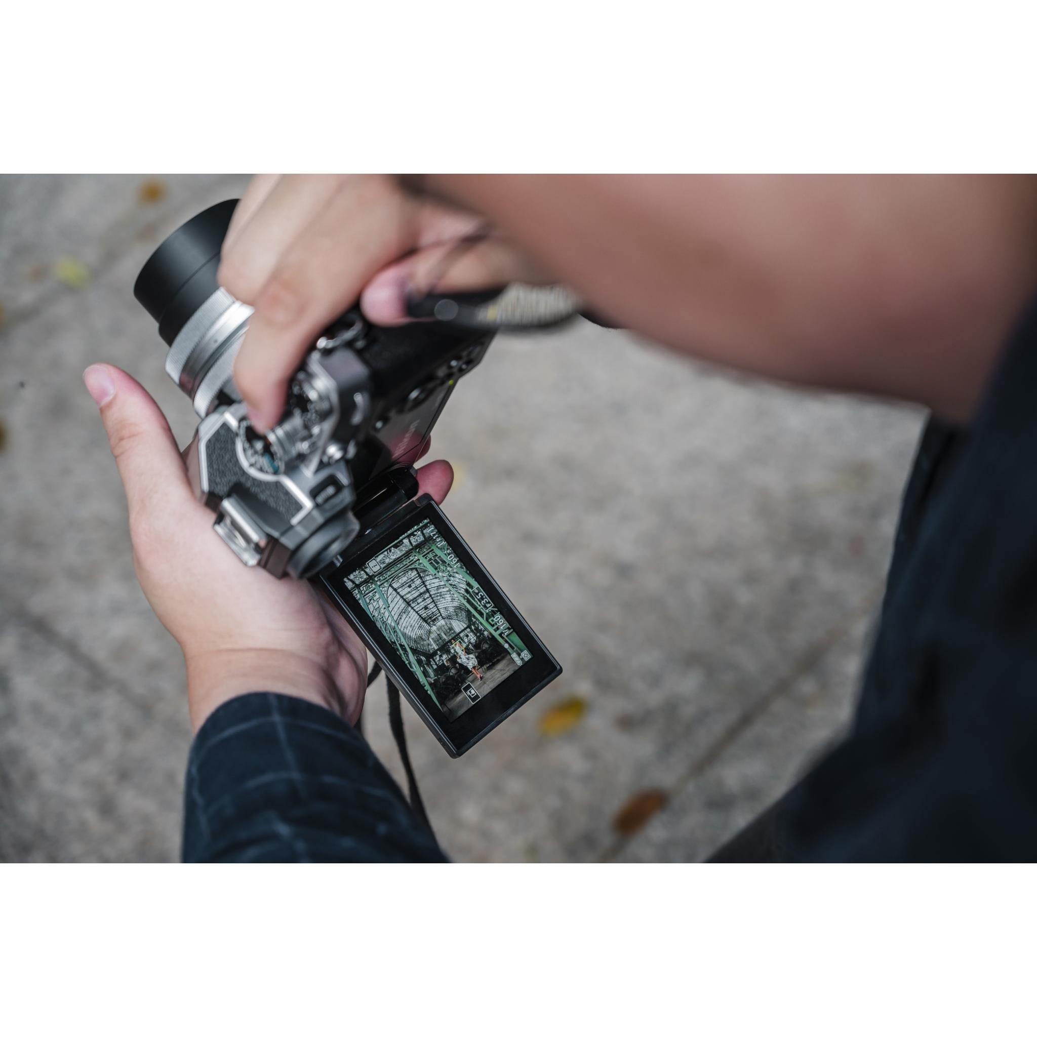 Nikon Z fc Mirrorless Camera with Nikkor Z 16-50mm Lens (Black)、mySite、camillekostekn