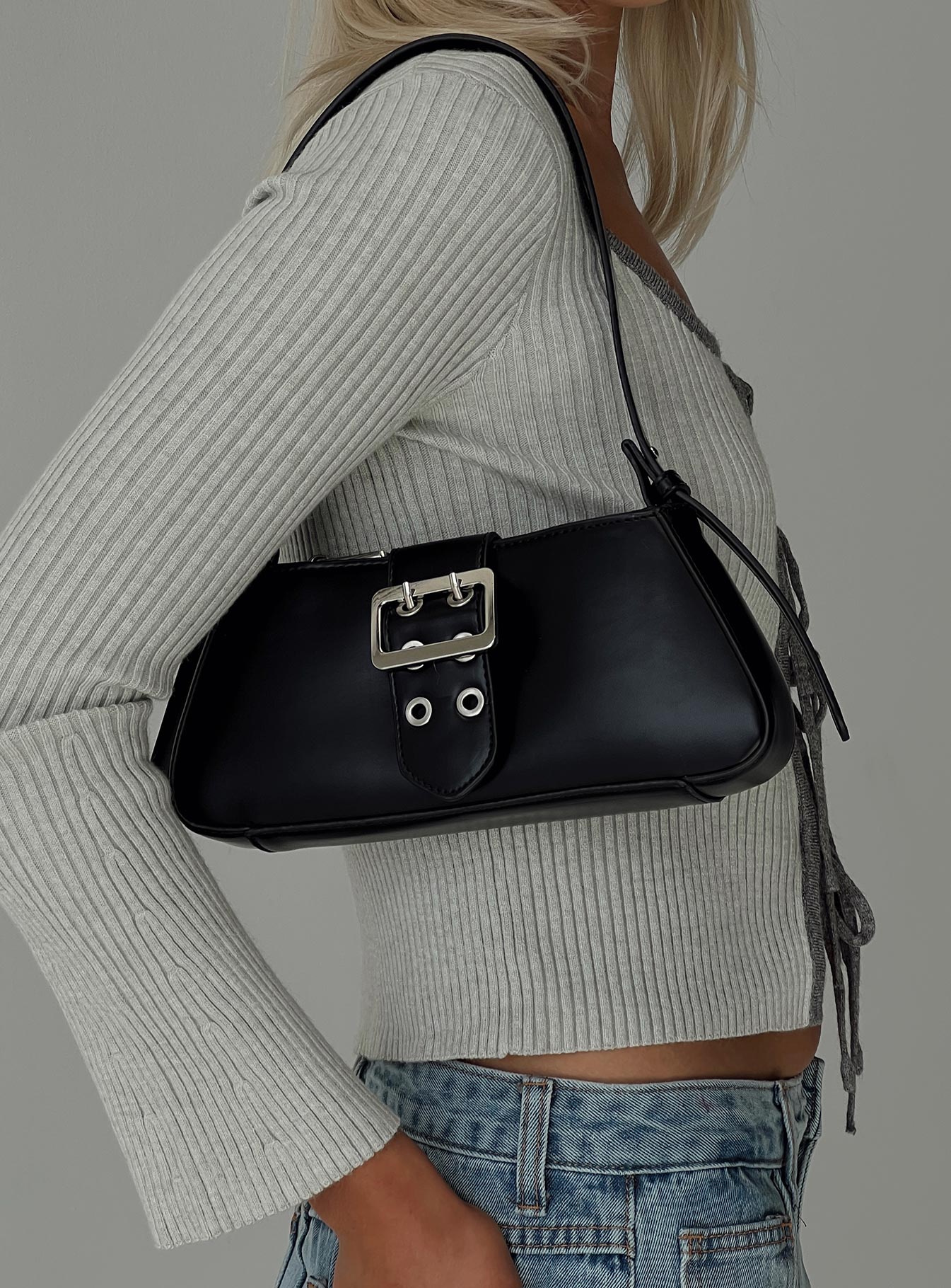 Canaan Shoulder Bag Black、mySite、solidvoid