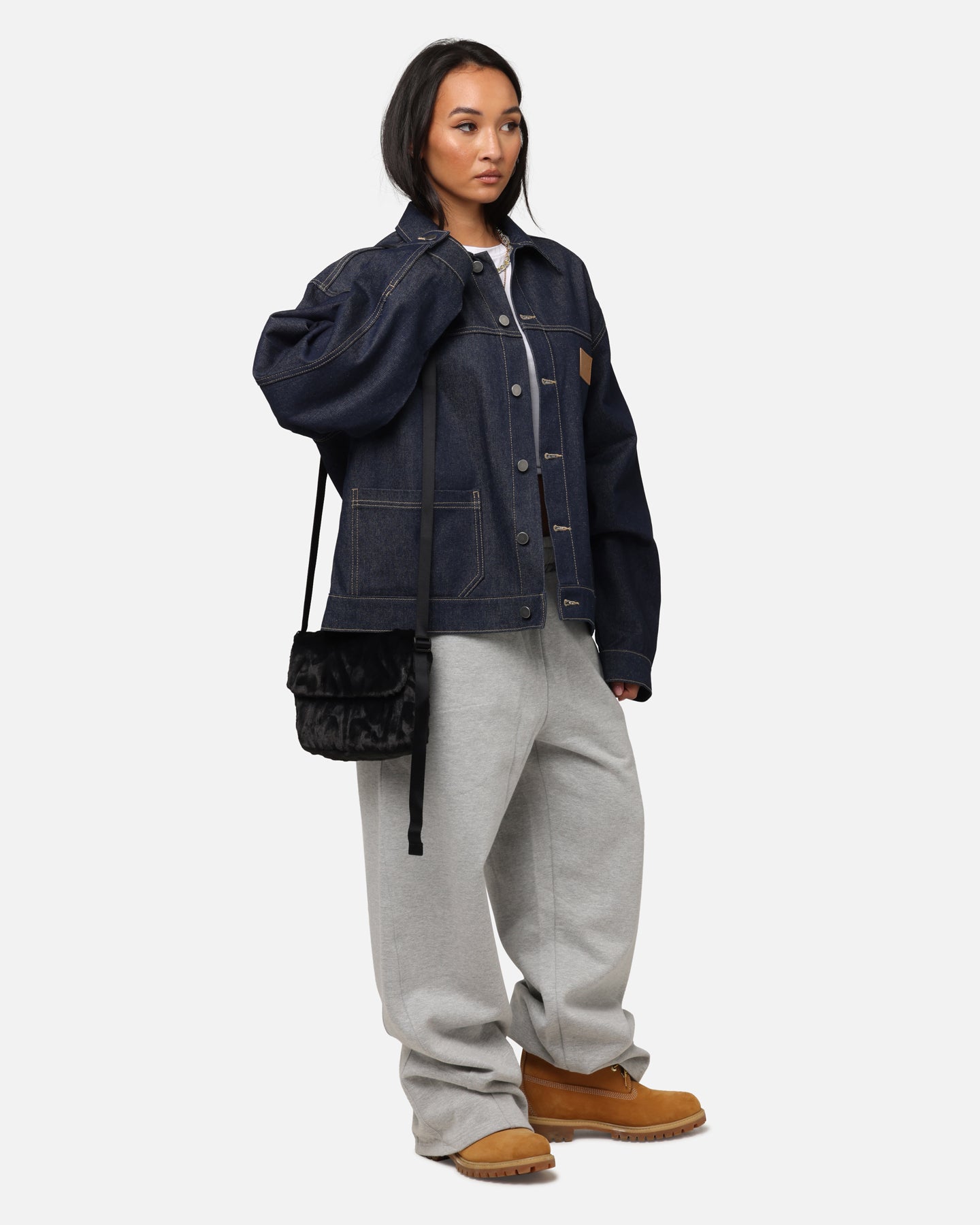 Nike Faux Fur Crossbody Bag (1L) Black/Black、mySite、zt4zffjzw