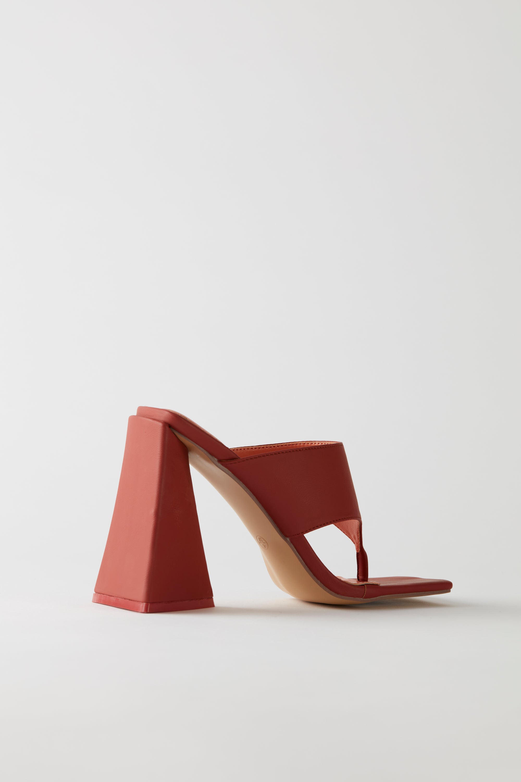 Toe Post Leatherette Mule Heels in Terracotta、mySite、solidvoid