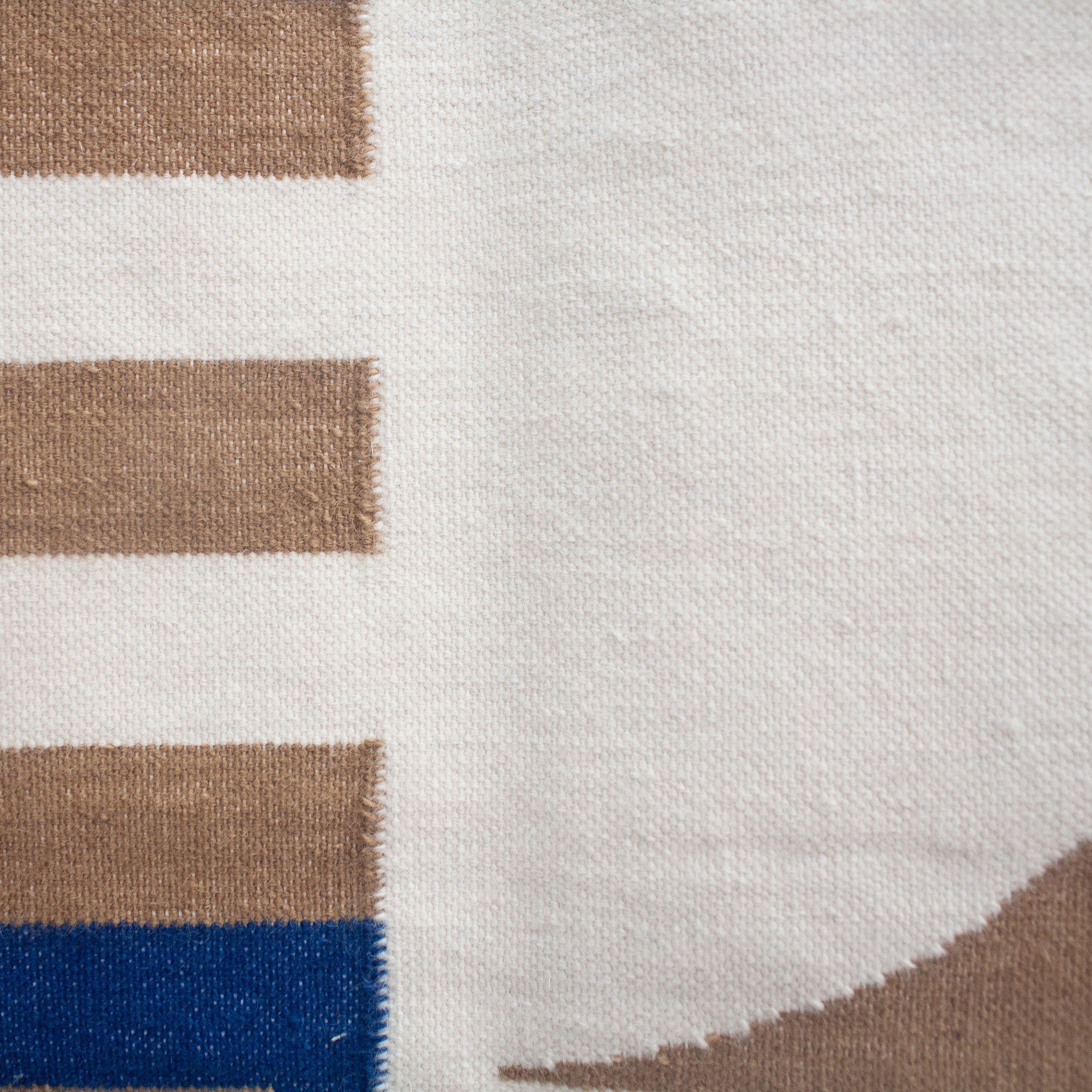 Luna Mod Rug Blue、mySite、gigharbornorthrealestate