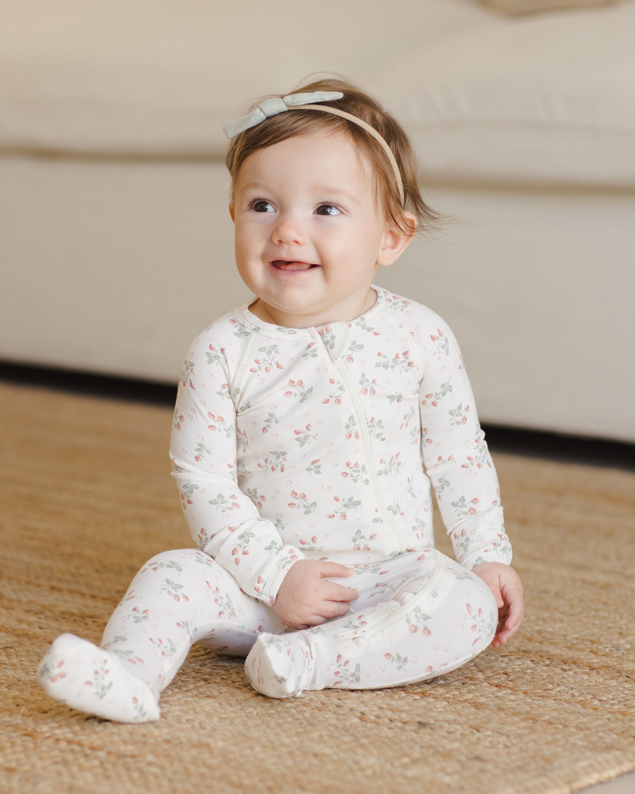  Bamboo Zip Footie || Strawberries、mySite、layawaytickets